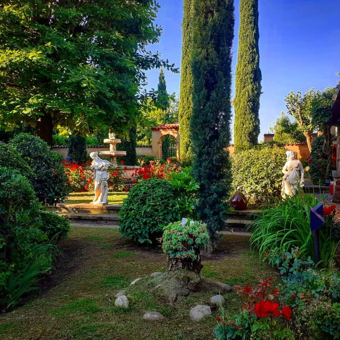 Garden in Cascina CORTEPRIMAVERA, B&B del Baliot
