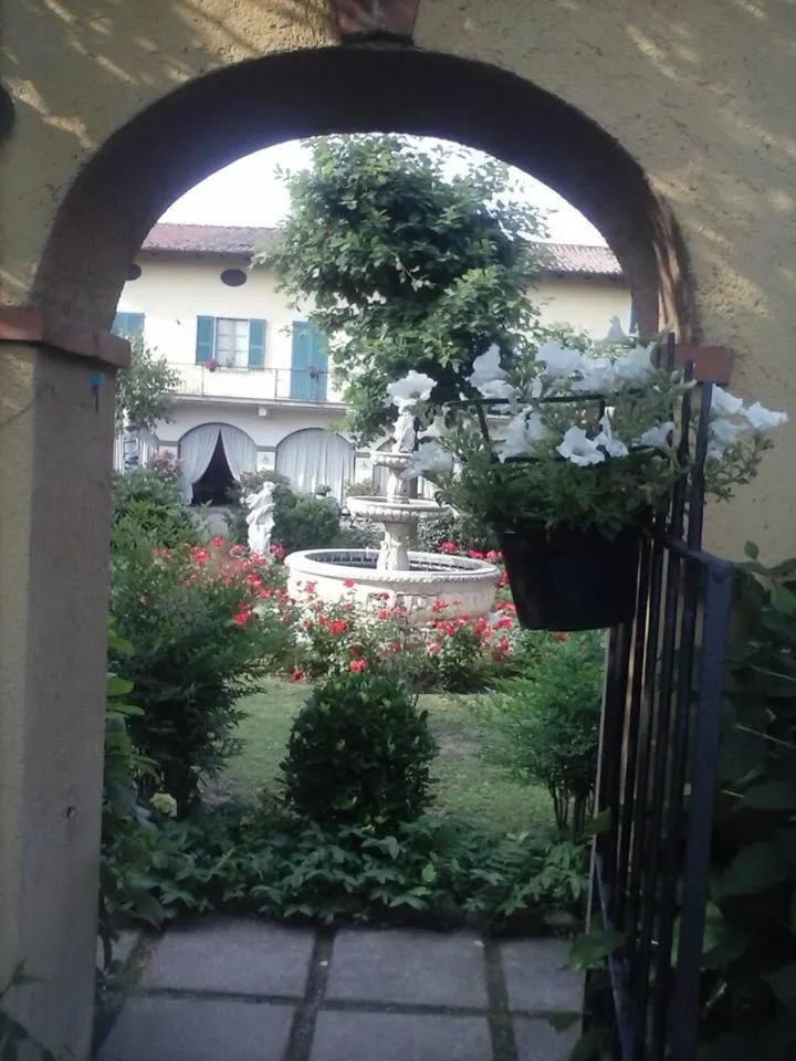 Garden in Cascina CORTEPRIMAVERA, B&B del Baliot