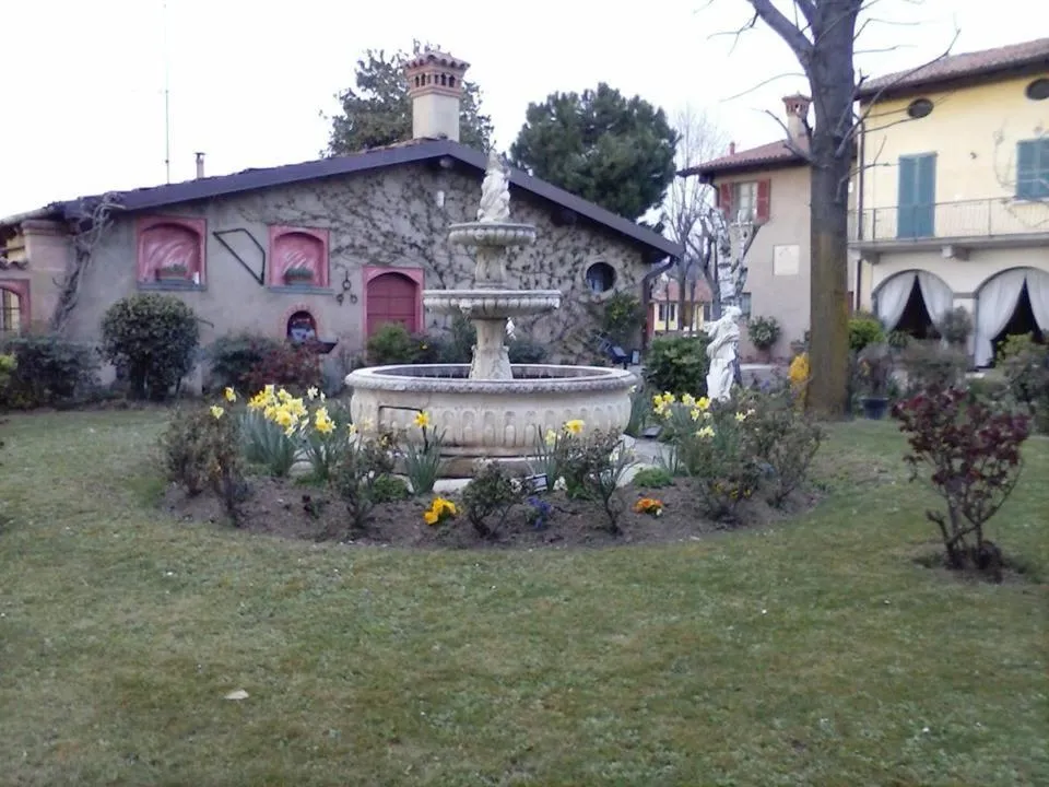 Garden in Cascina CORTEPRIMAVERA, B&B del Baliot