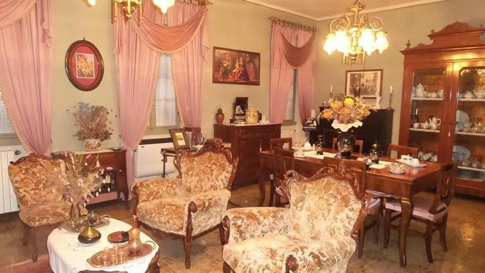 Lobby or reception in Cascina CORTEPRIMAVERA, B&B del Baliot