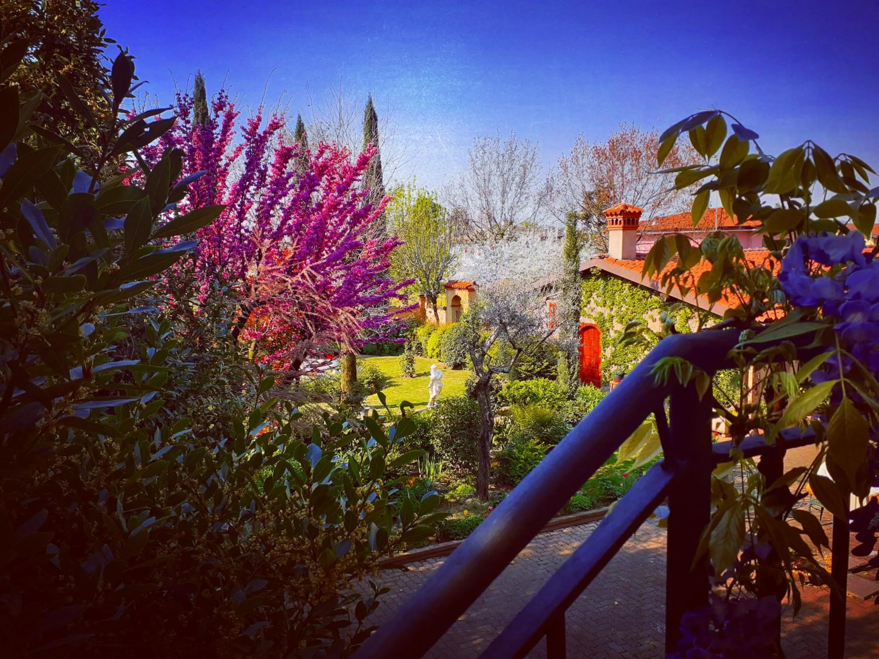 Garden in Cascina CORTEPRIMAVERA, B&B del Baliot