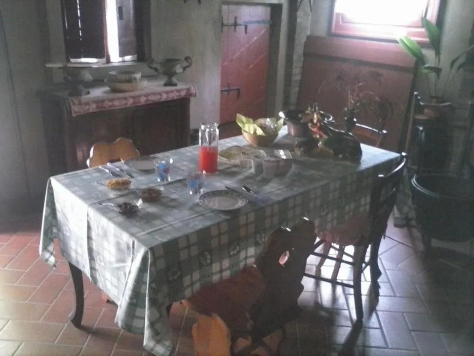 Restaurant/places to eat in Cascina CORTEPRIMAVERA, B&B del Baliot