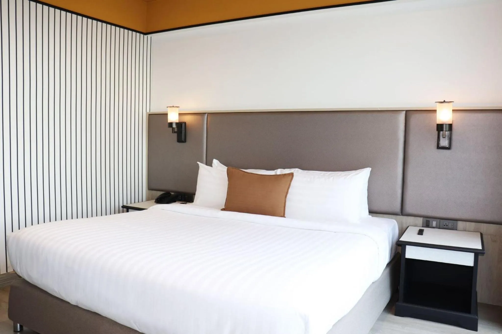 Bed in The Quarter Saphankhwai by UHG