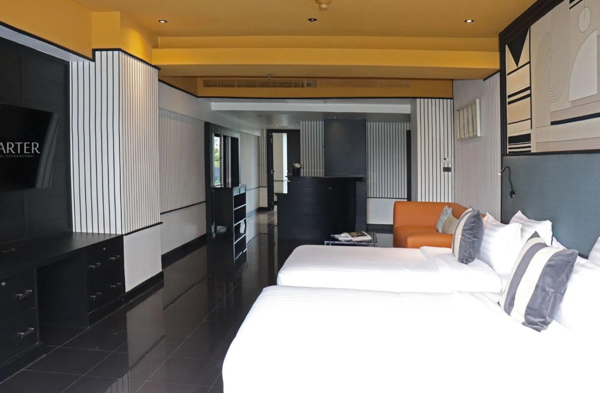 Bedroom, Bed in The Quarter Saphankhwai by UHG