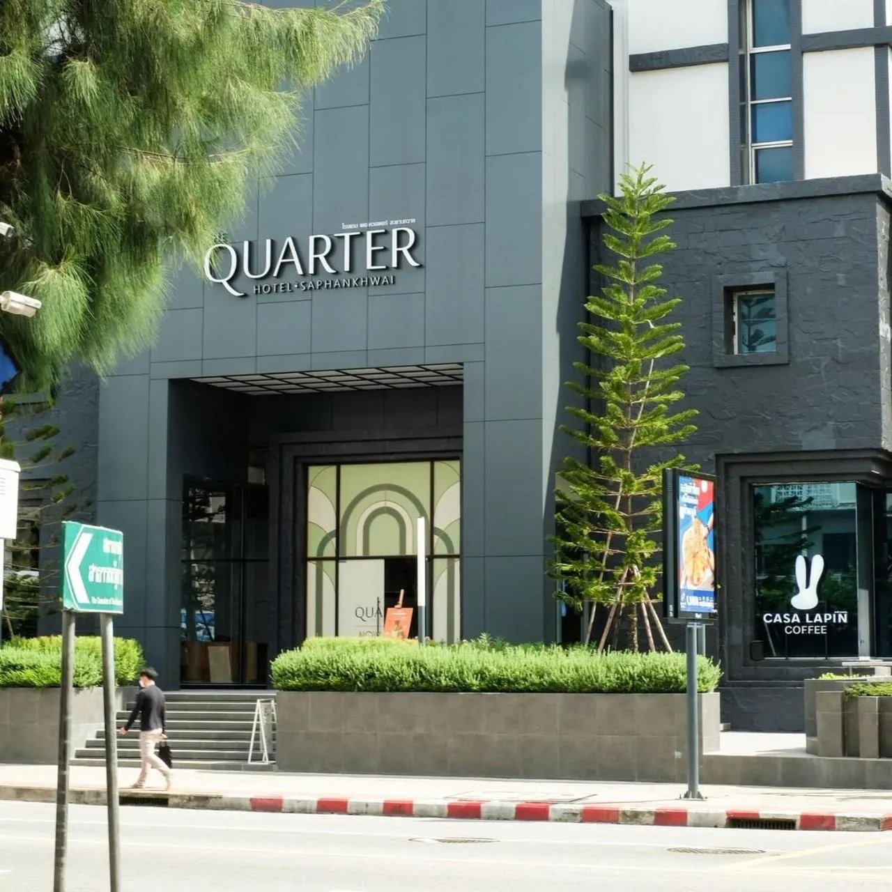 Facade/entrance in The Quarter Saphankhwai by UHG