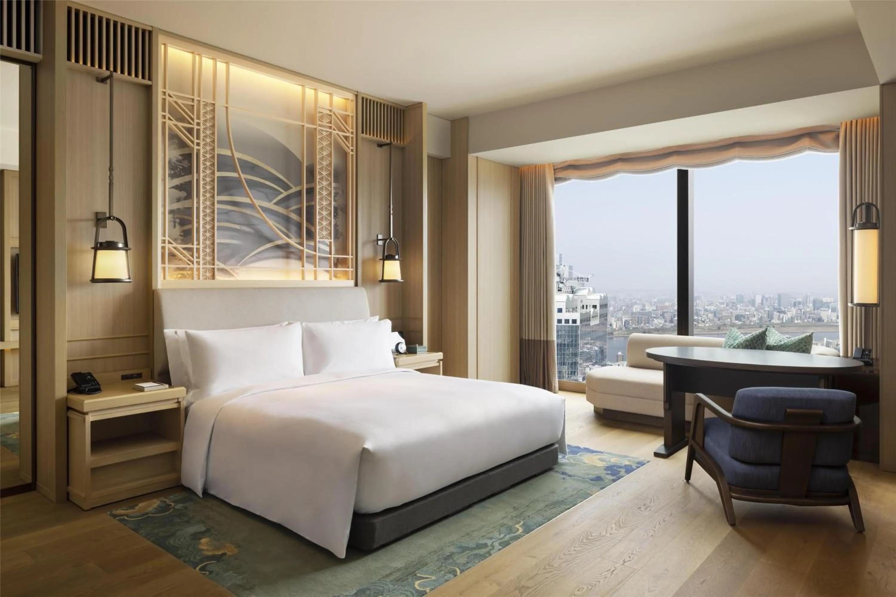 Bed in Waldorf Astoria Osaka