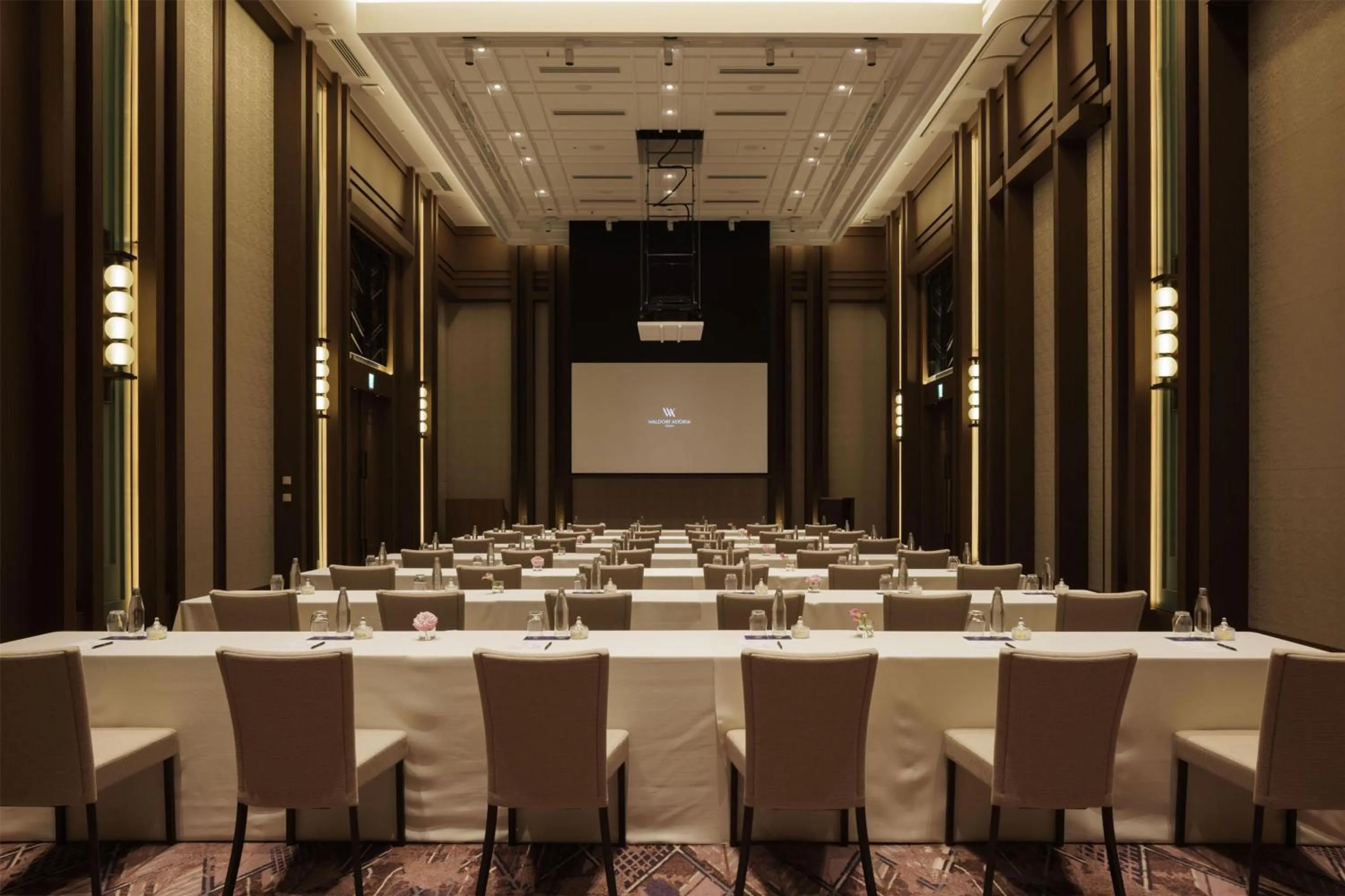Meeting/conference room in Waldorf Astoria Osaka