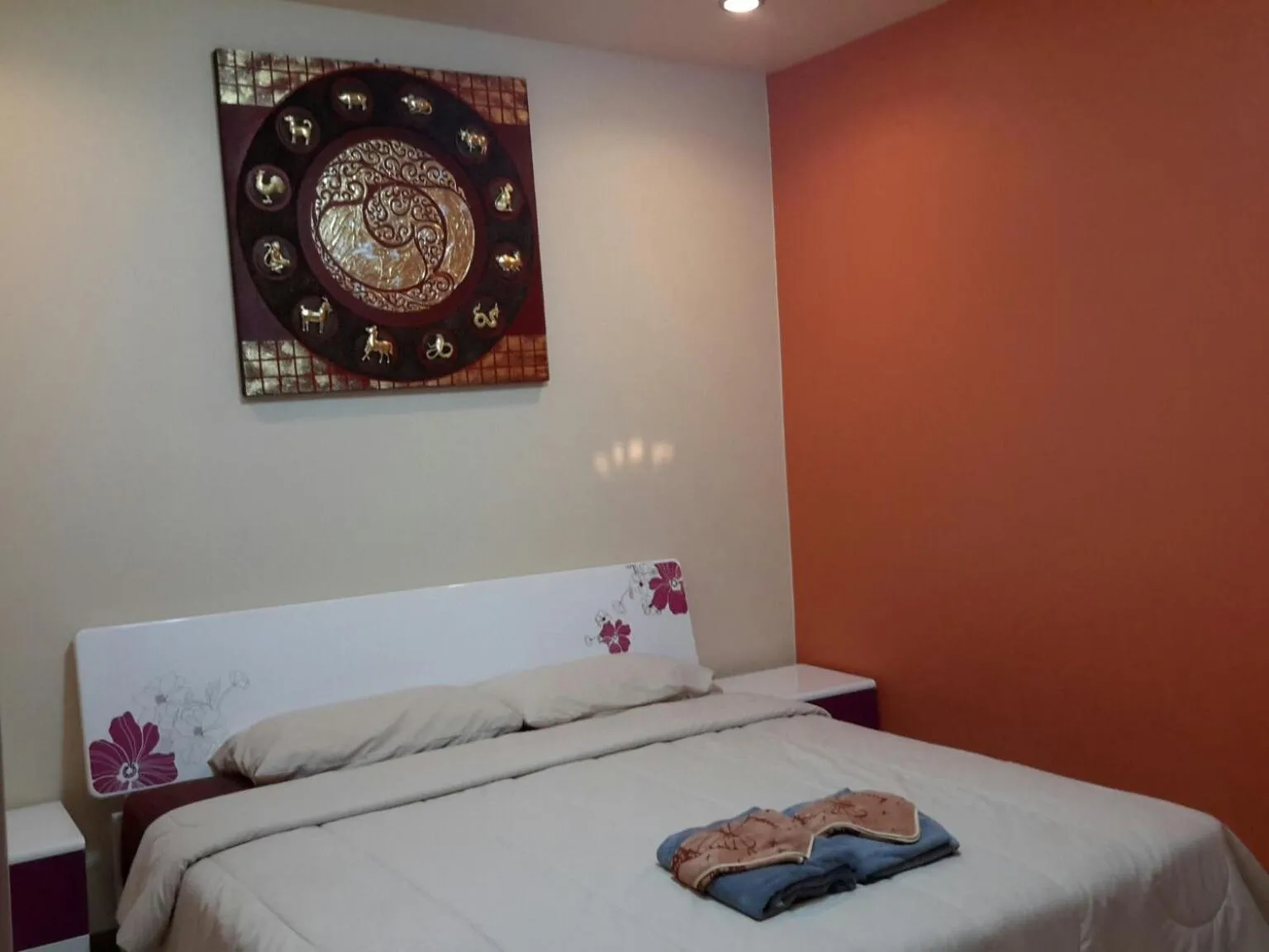 Bed in Donchai House Guest House& Cafe