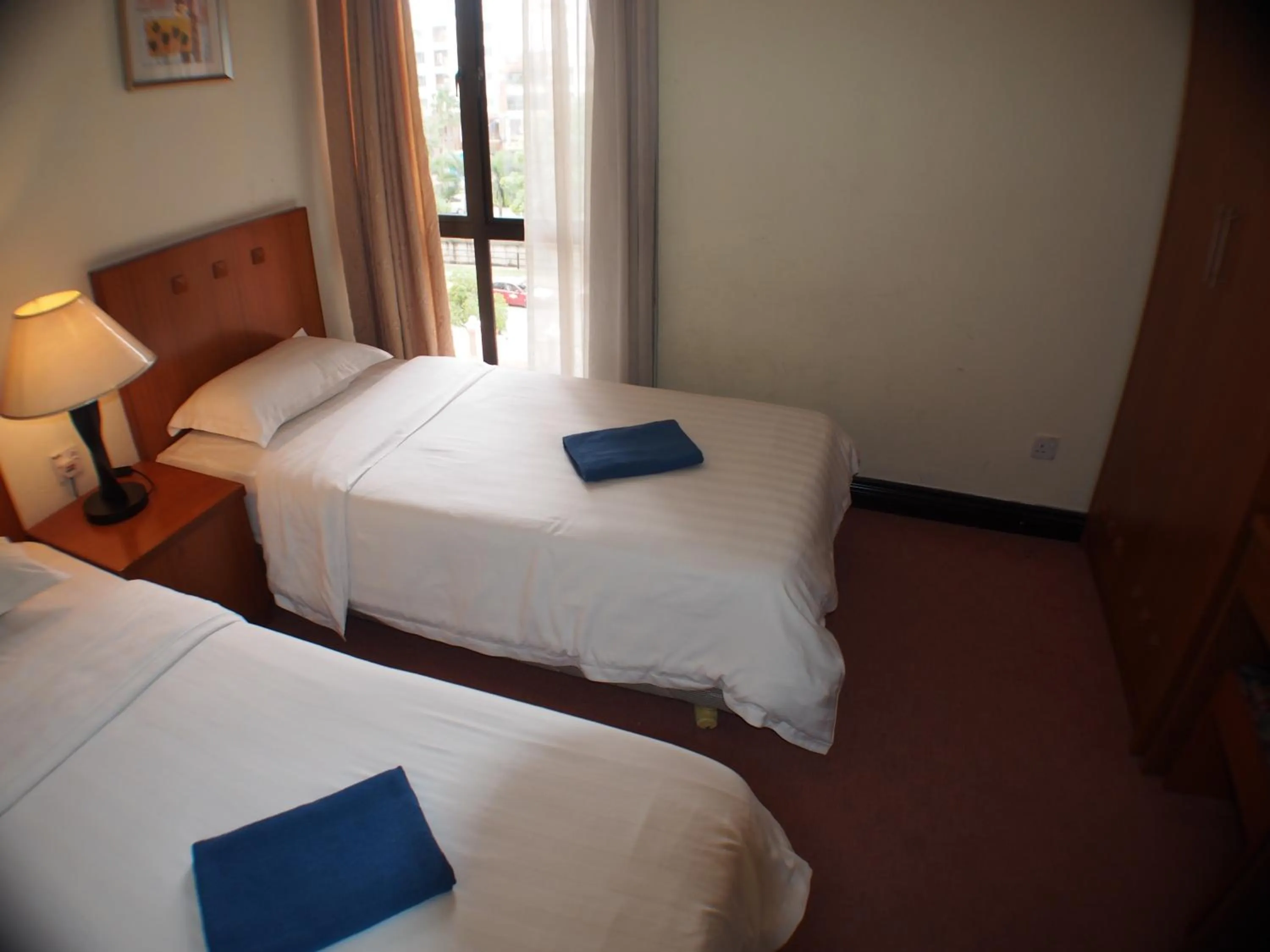 Bed in KK Vacation Apartments-Marina Court - STAY AND GET CASH REBATE