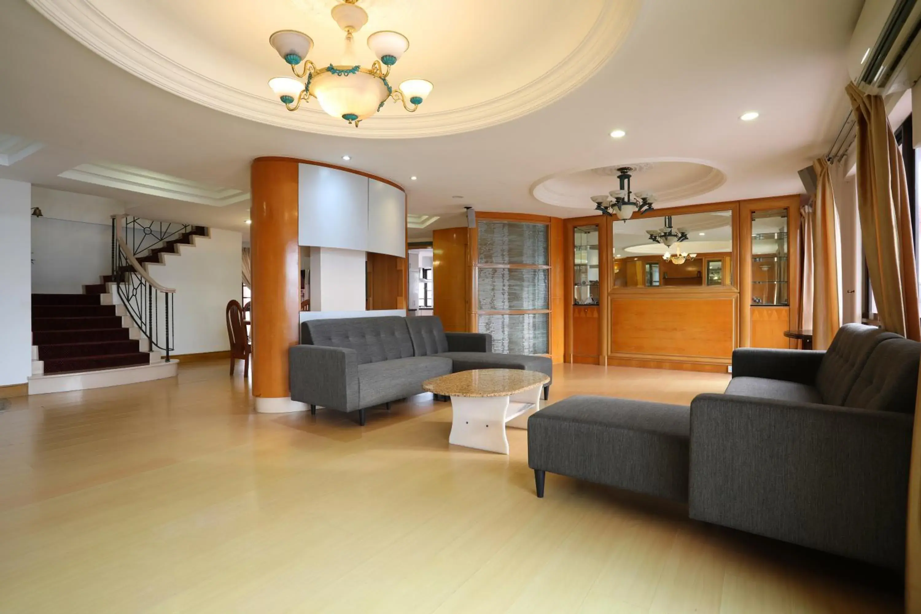 Living room in KK Vacation Apartments-Marina Court - STAY AND GET CASH REBATE Living room in KK Vacation Apartments-Marina Court - STAY AND GET CASH REBATE