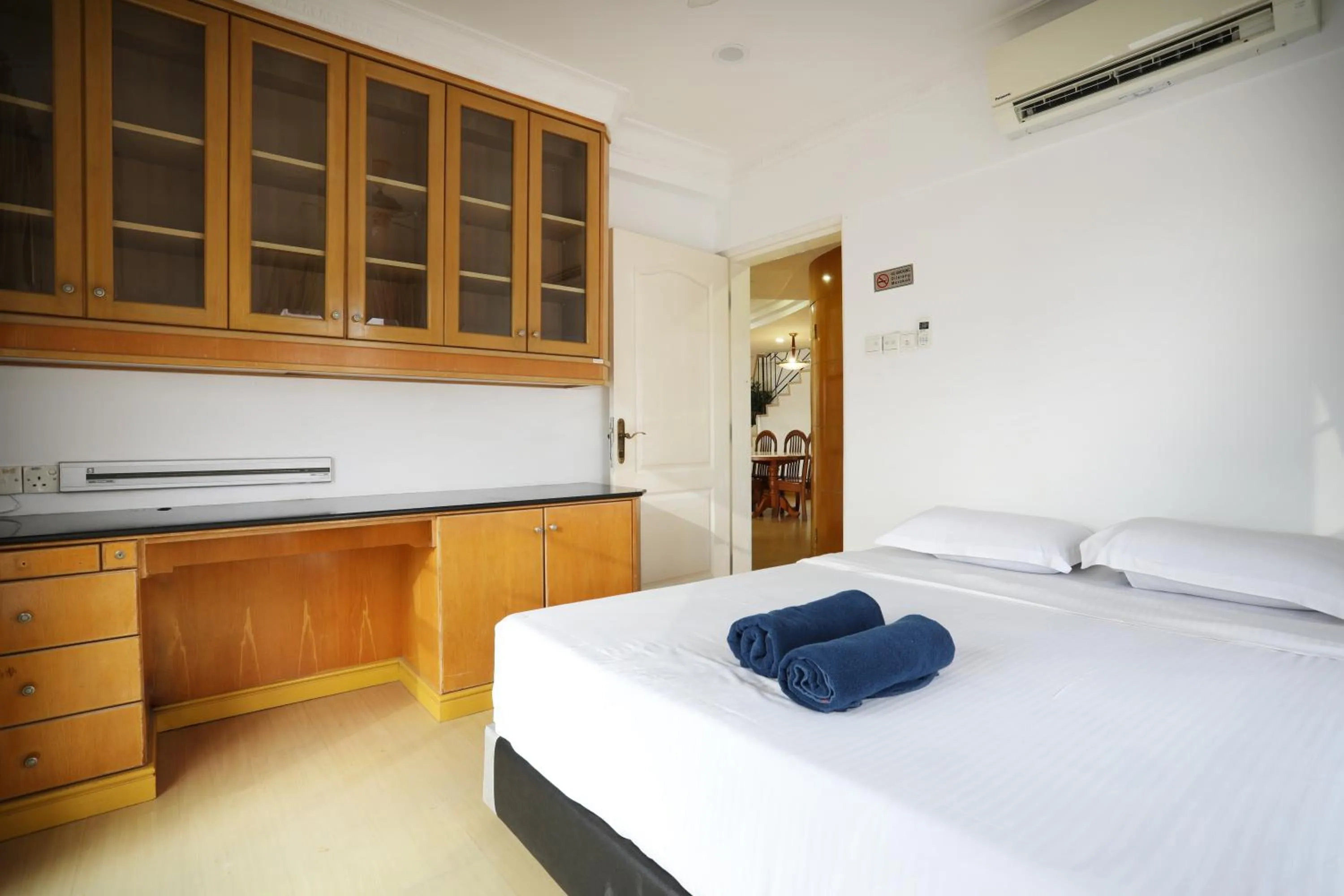Bed in KK Vacation Apartments-Marina Court - STAY AND GET CASH REBATE