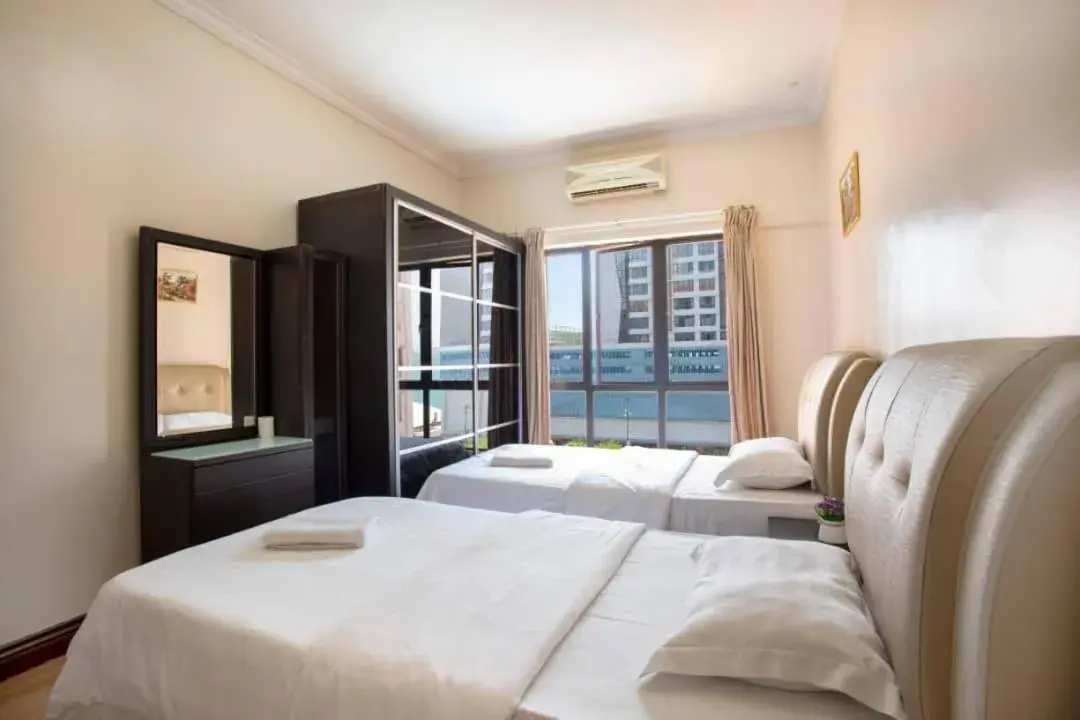 Bed in KK Vacation Apartments-Marina Court - STAY AND GET CASH REBATE Bed in KK Vacation Apartments-Marina Court - STAY AND GET CASH REBATE