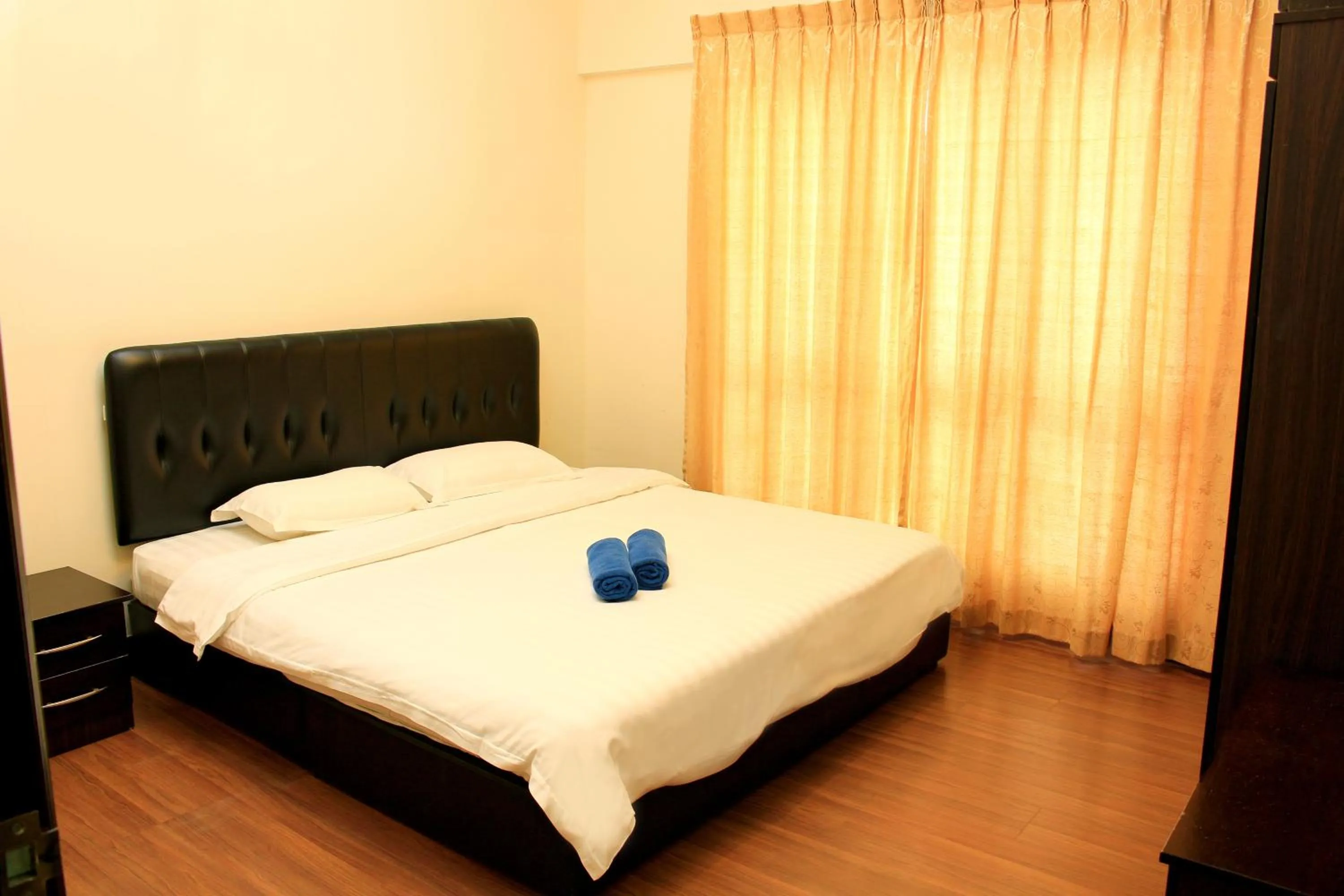 KK Vacation Apartments-Marina Court - STAY AND GET CASH REBATE