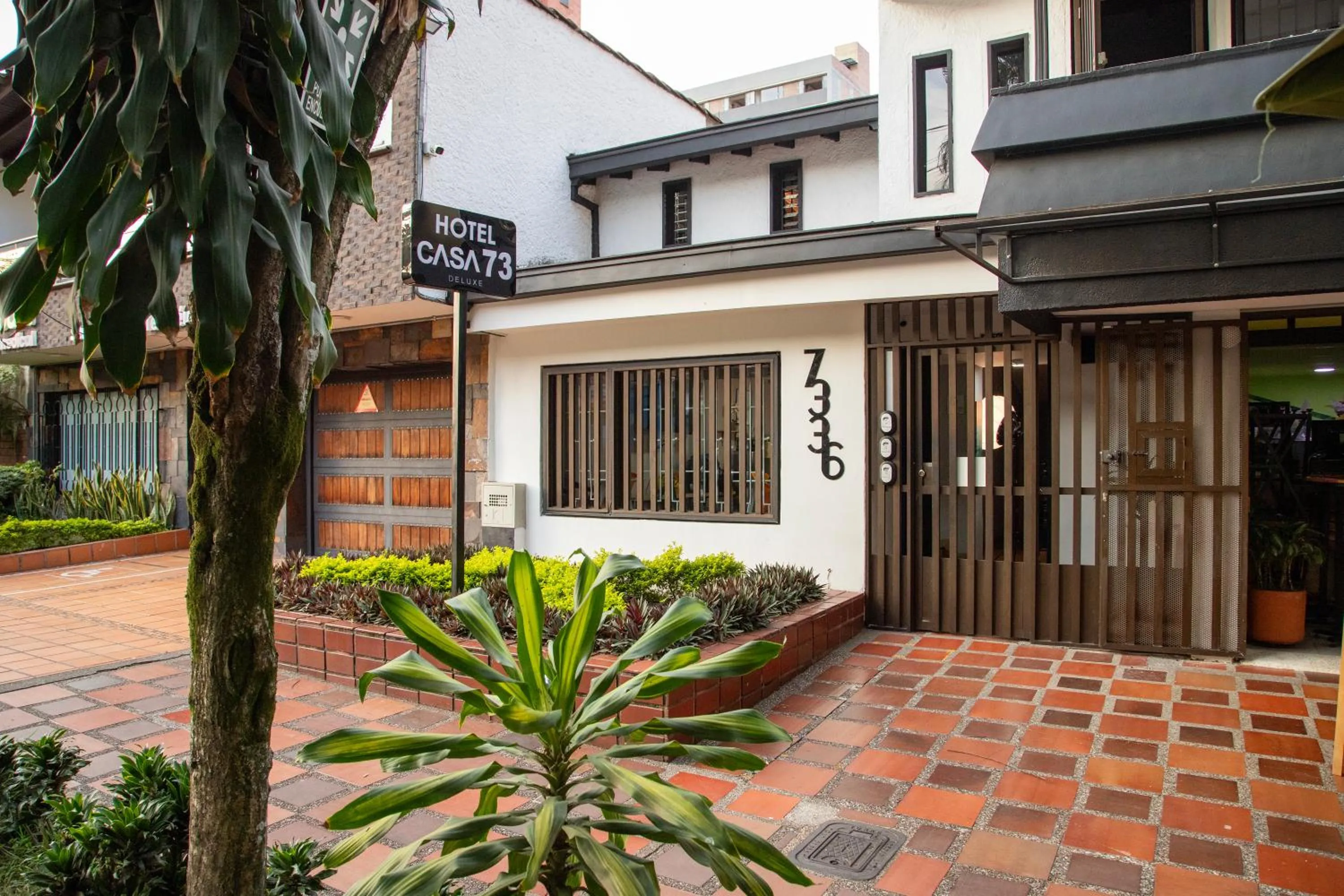 Property building in Hotel Casa 73 Deluxe