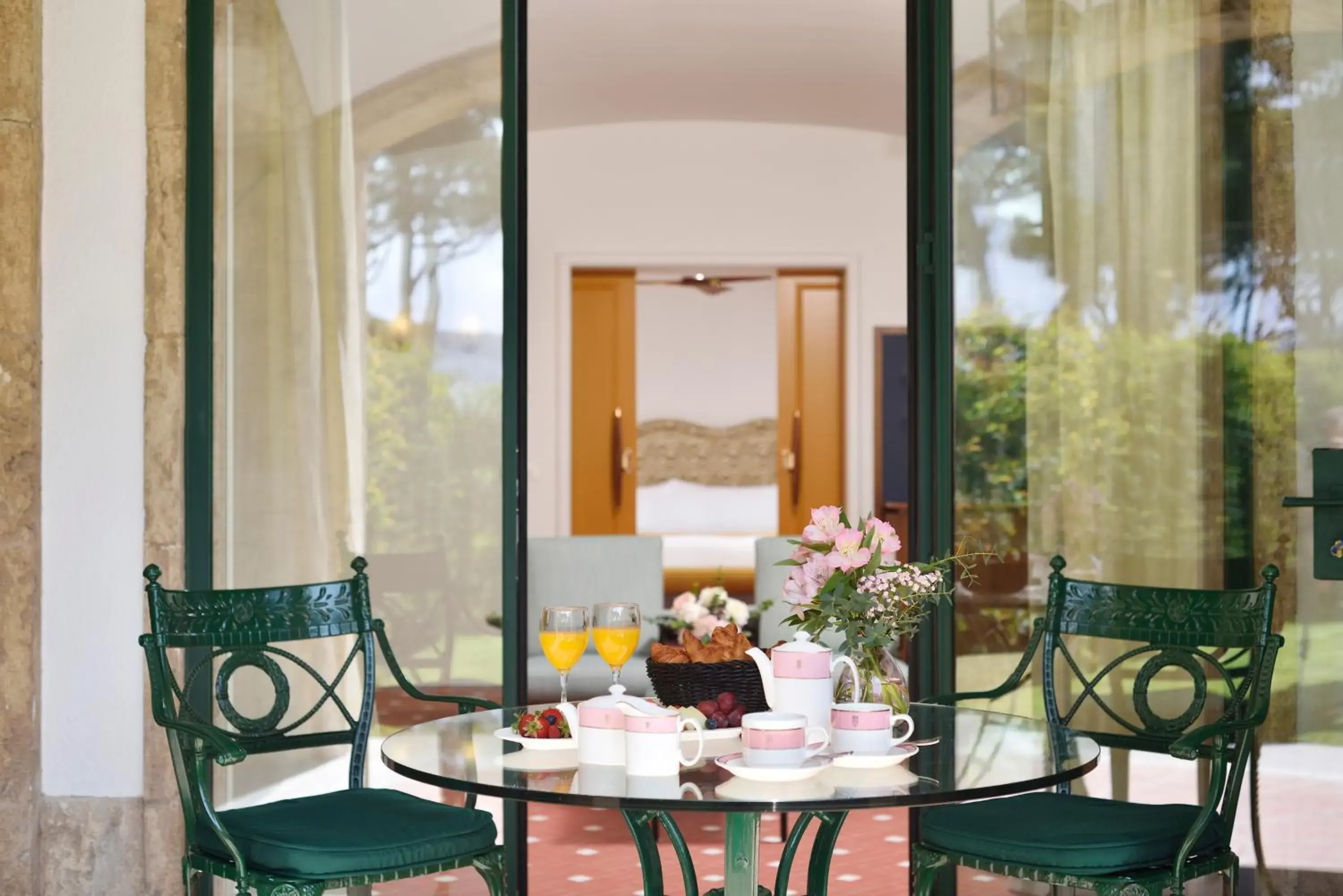 One-Bedroom Suite with Spa Access in Hostal de la Gavina GL - The Leading Hotels of the World One-Bedroom Suite with Spa Access in Hostal de la Gavina GL - The Leading Hotels of the World