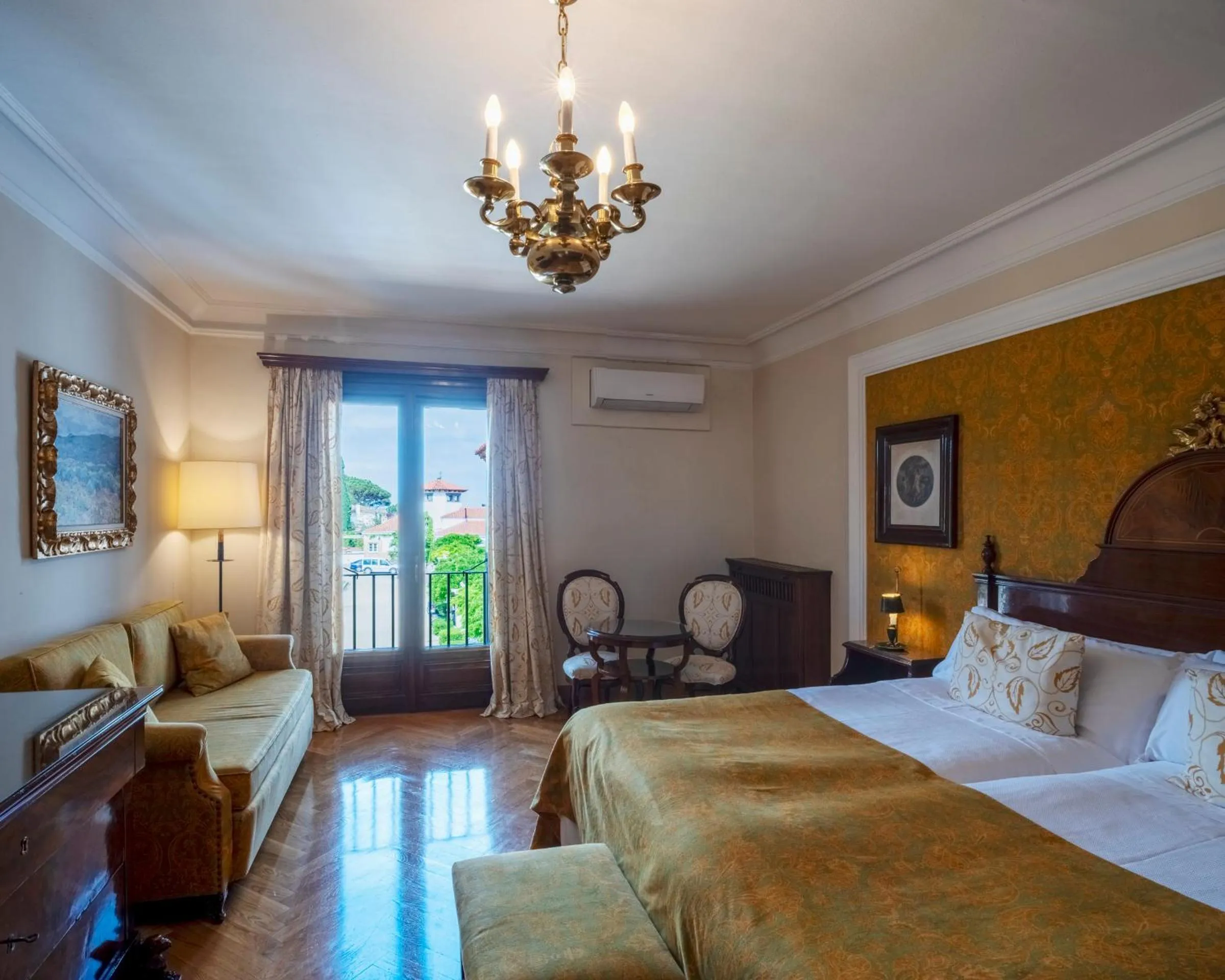 Bed in Hostal de la Gavina GL - The Leading Hotels of the World