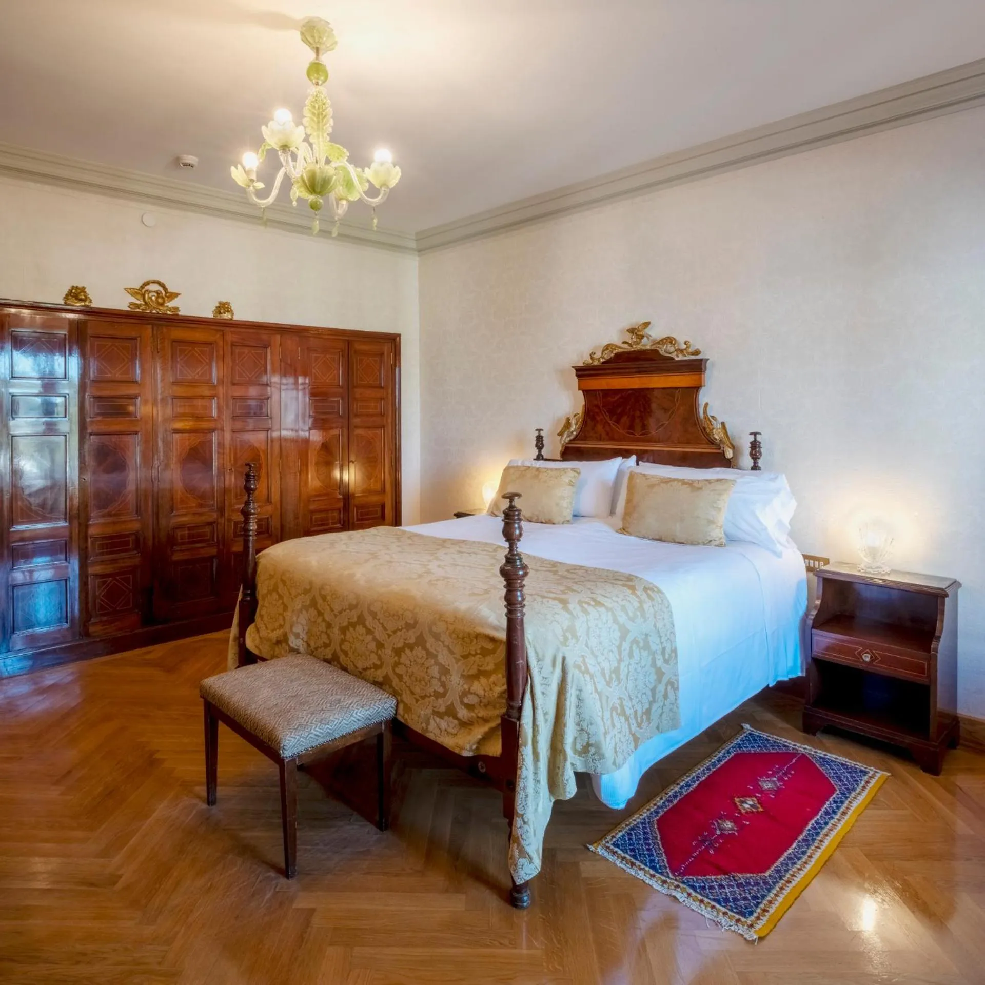 Bed in Hostal de la Gavina GL - The Leading Hotels of the World