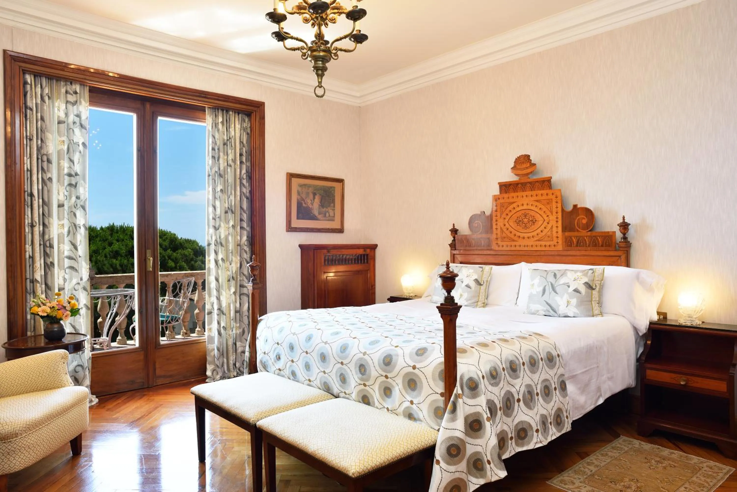 Bed in Hostal de la Gavina GL - The Leading Hotels of the World