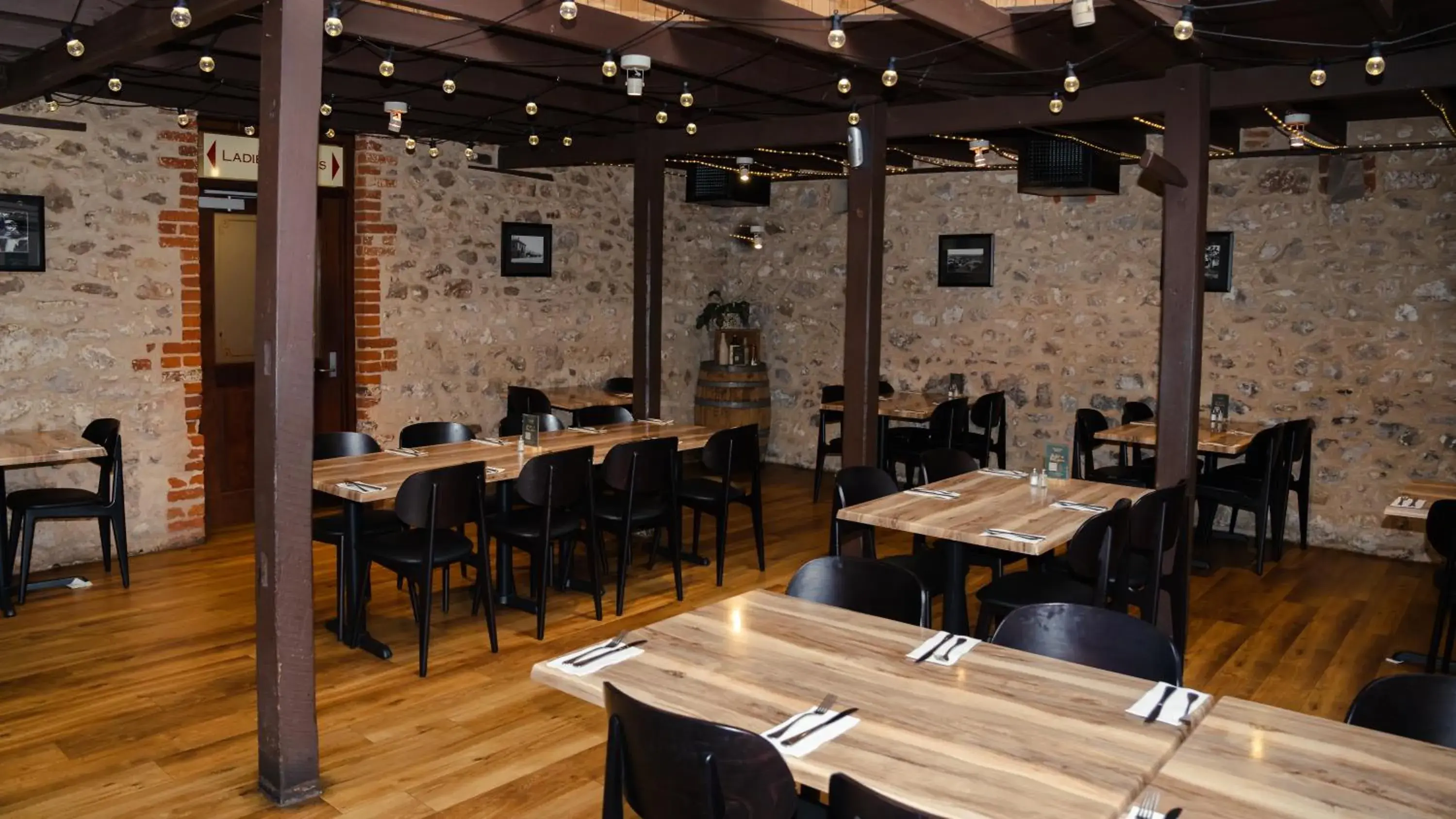 Restaurant/places to eat in Victoria Hotel Strathalbyn Restaurant/places to eat in Victoria Hotel Strathalbyn