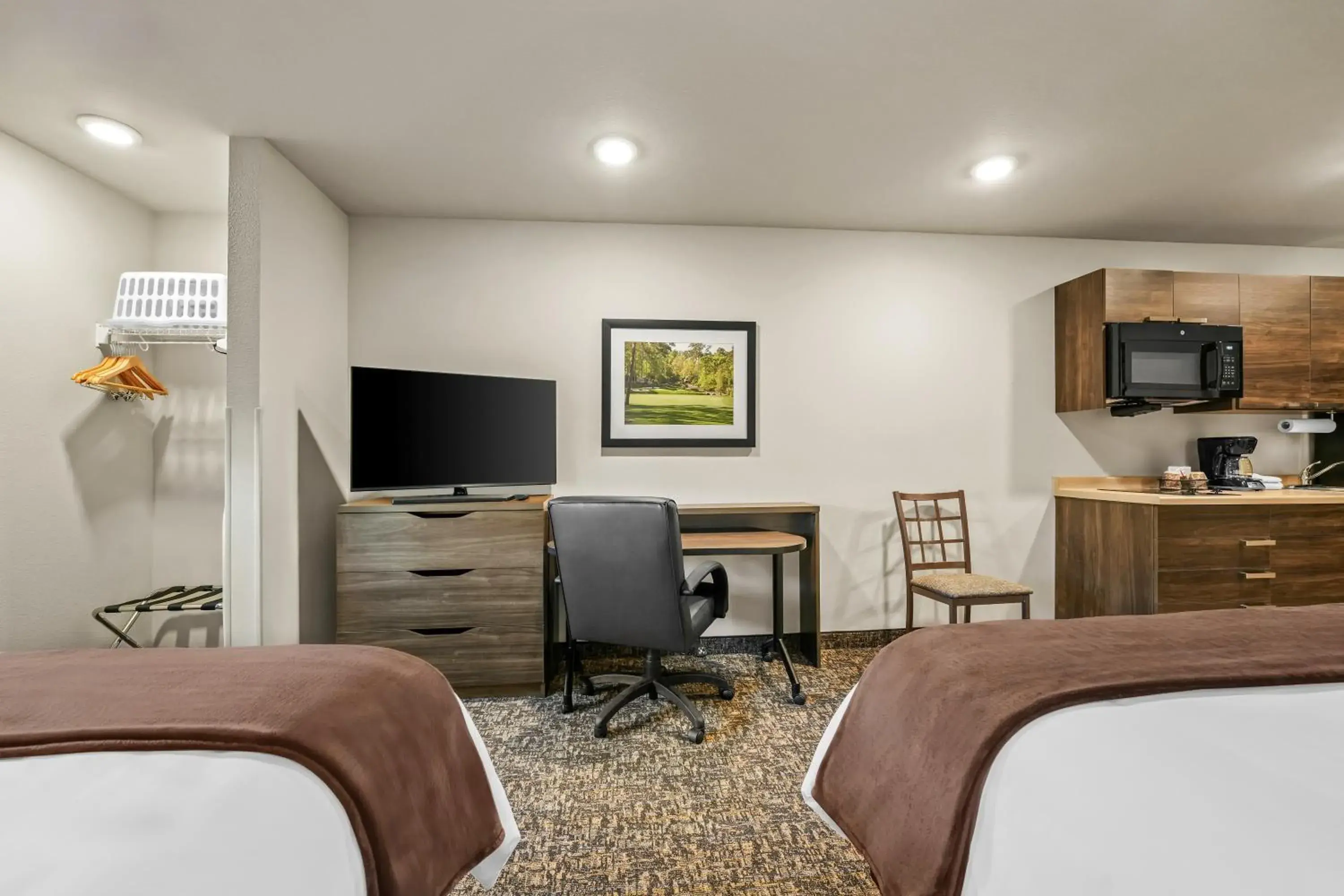 Bedroom, Bed in My Place Hotel-Redding, CA Bedroom, Bed in My Place Hotel-Redding, CA