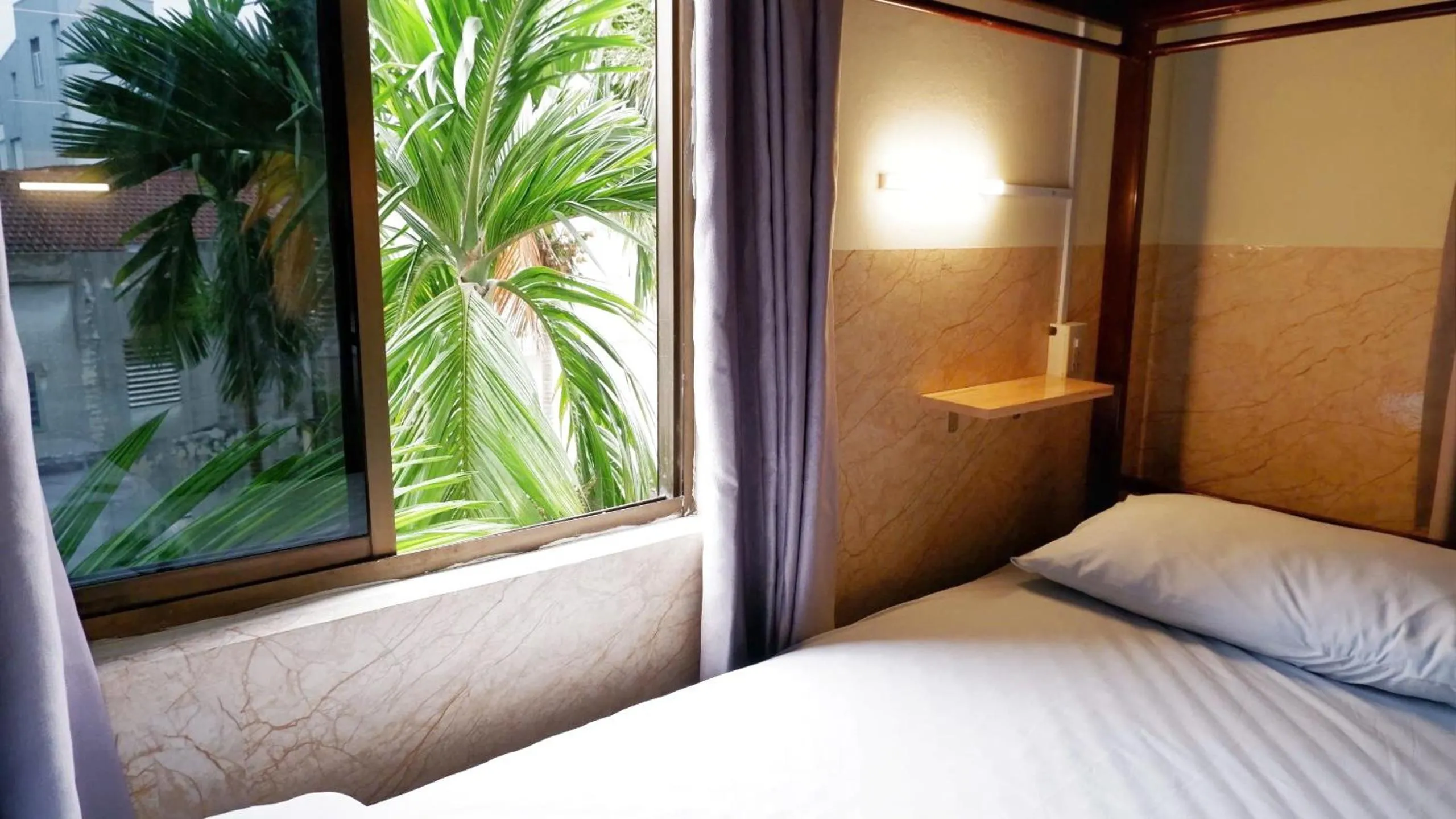 Bed in Hue Ancient Town - Homestay in Hue