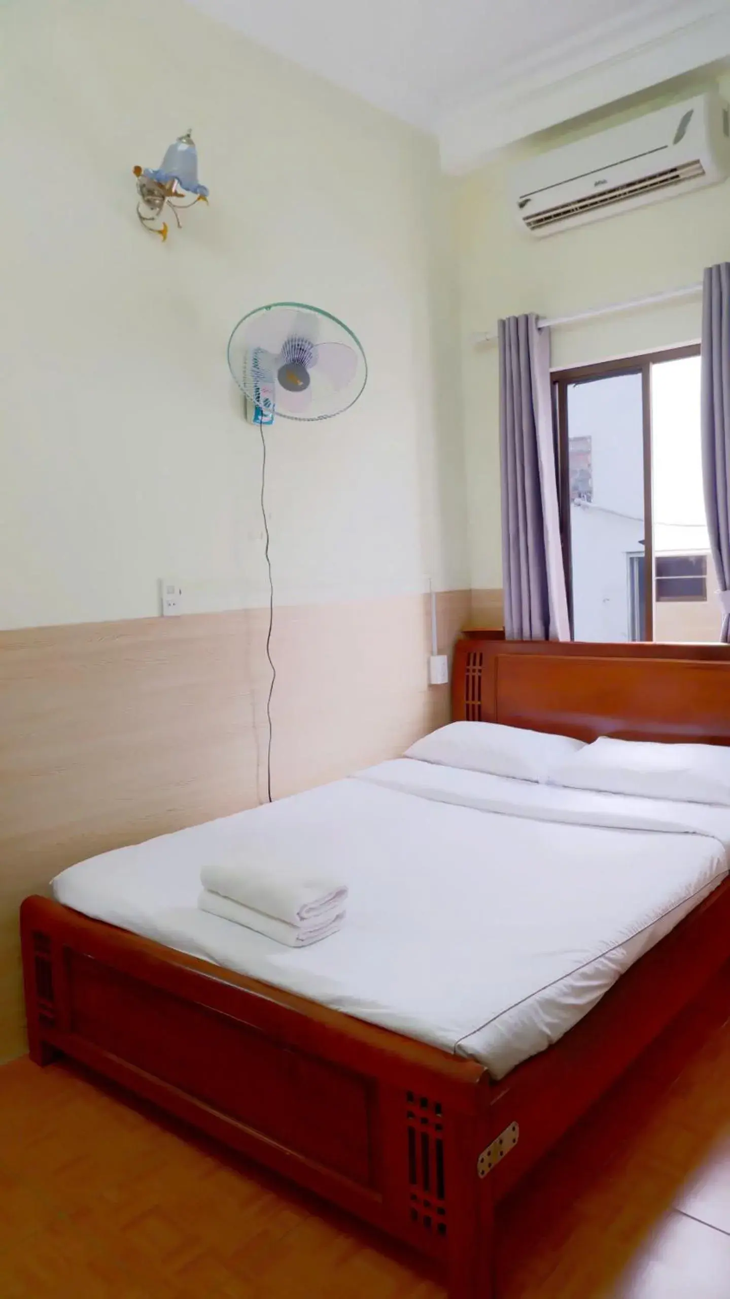 Double Room with Private Bathroom in Hue Ancient Town - Homestay in Hue Double Room with Private Bathroom in Hue Ancient Town - Homestay in Hue
