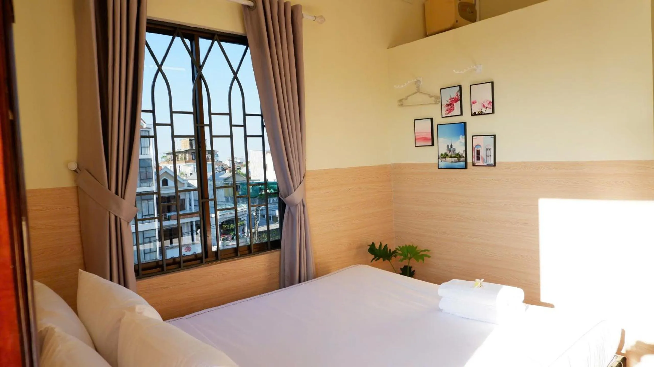 Bed in Hue Ancient Town - Homestay in Hue