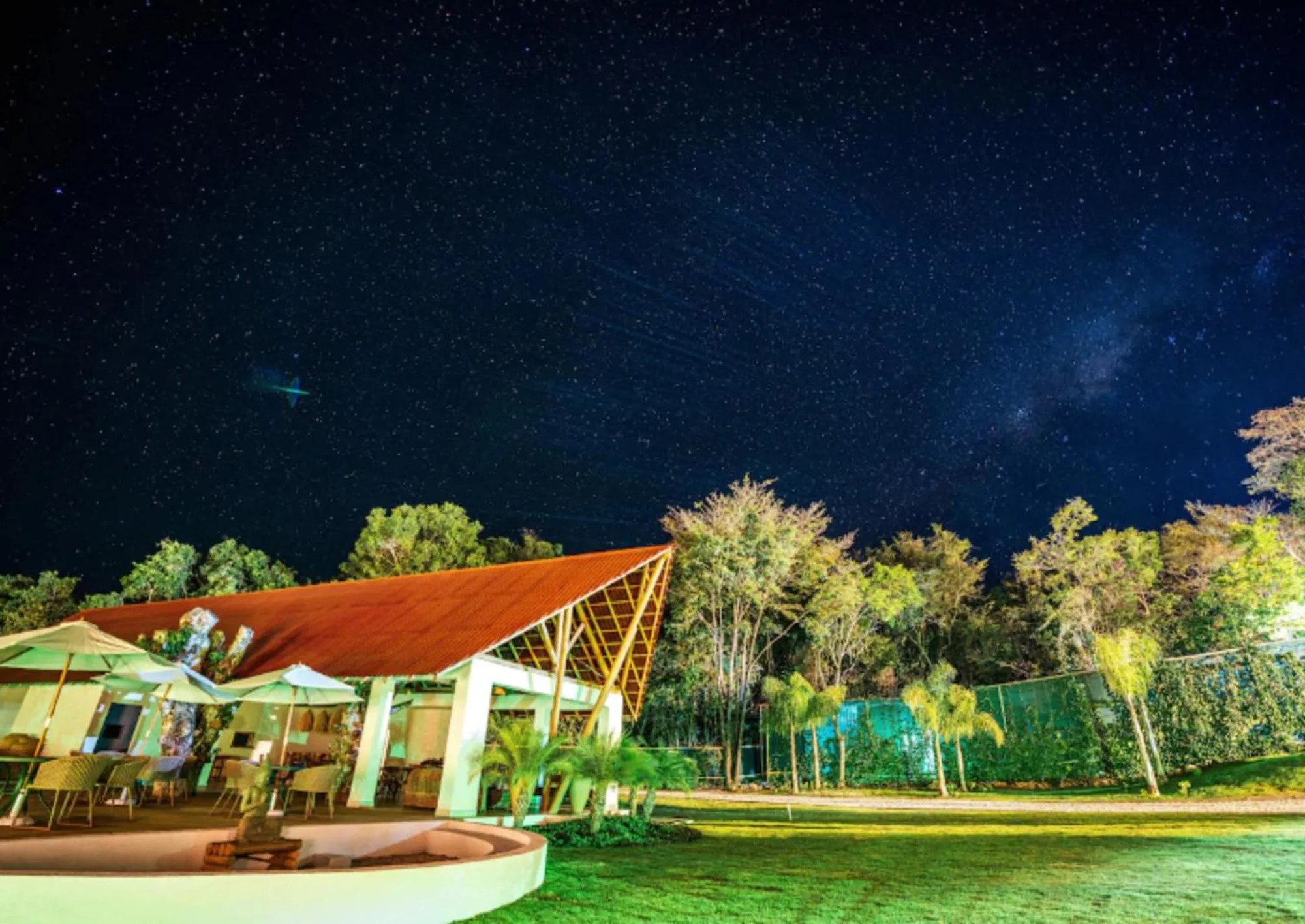 Night in Amaná Hotel