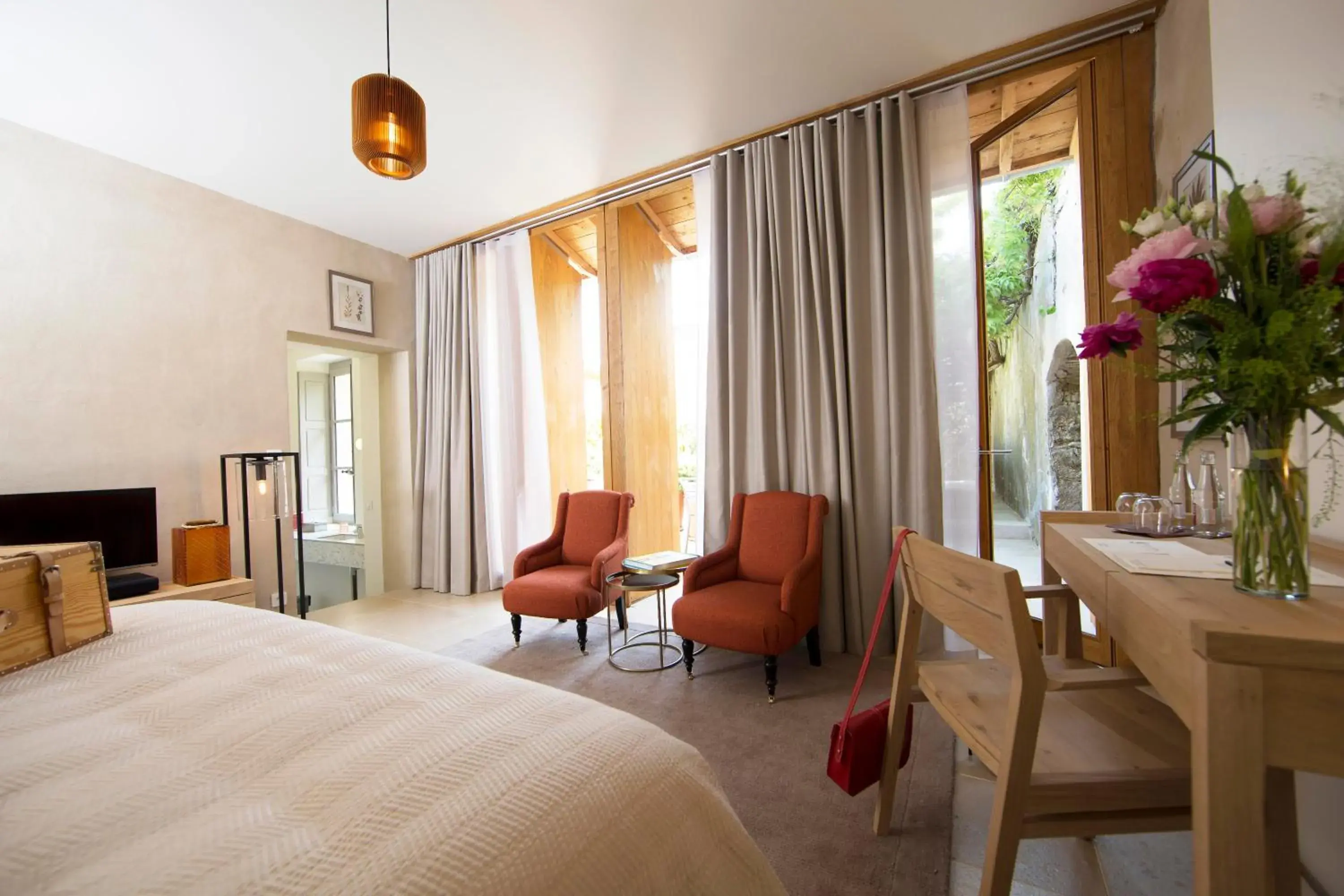 Suite with Terrace in Hôtel de la Villeon Suite with Terrace in Hôtel de la Villeon