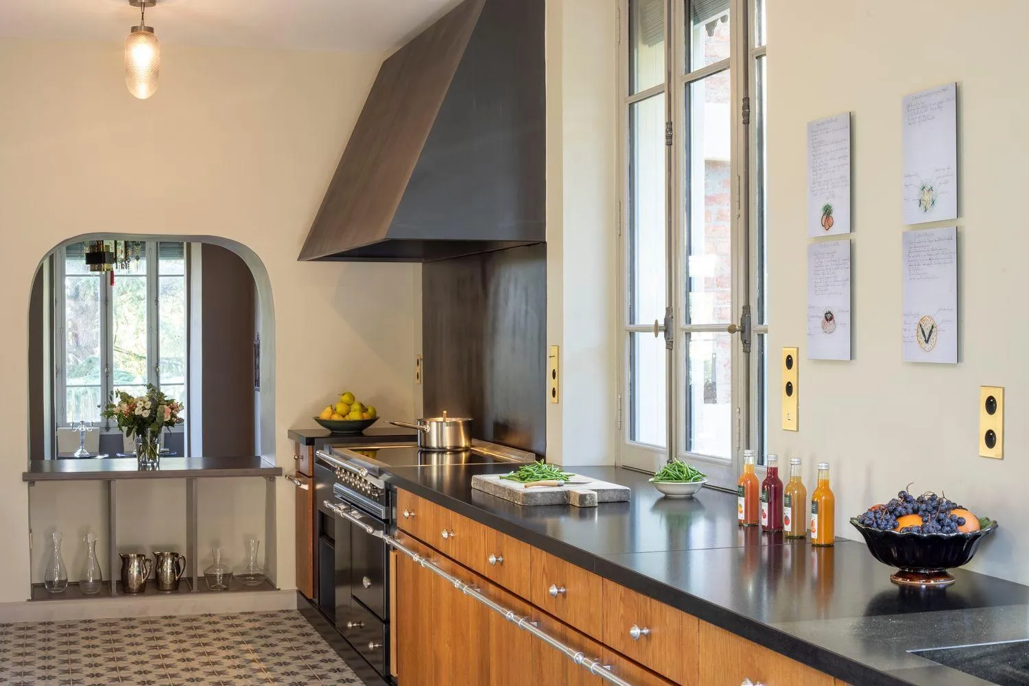 Patio in Hôtel de la Villeon