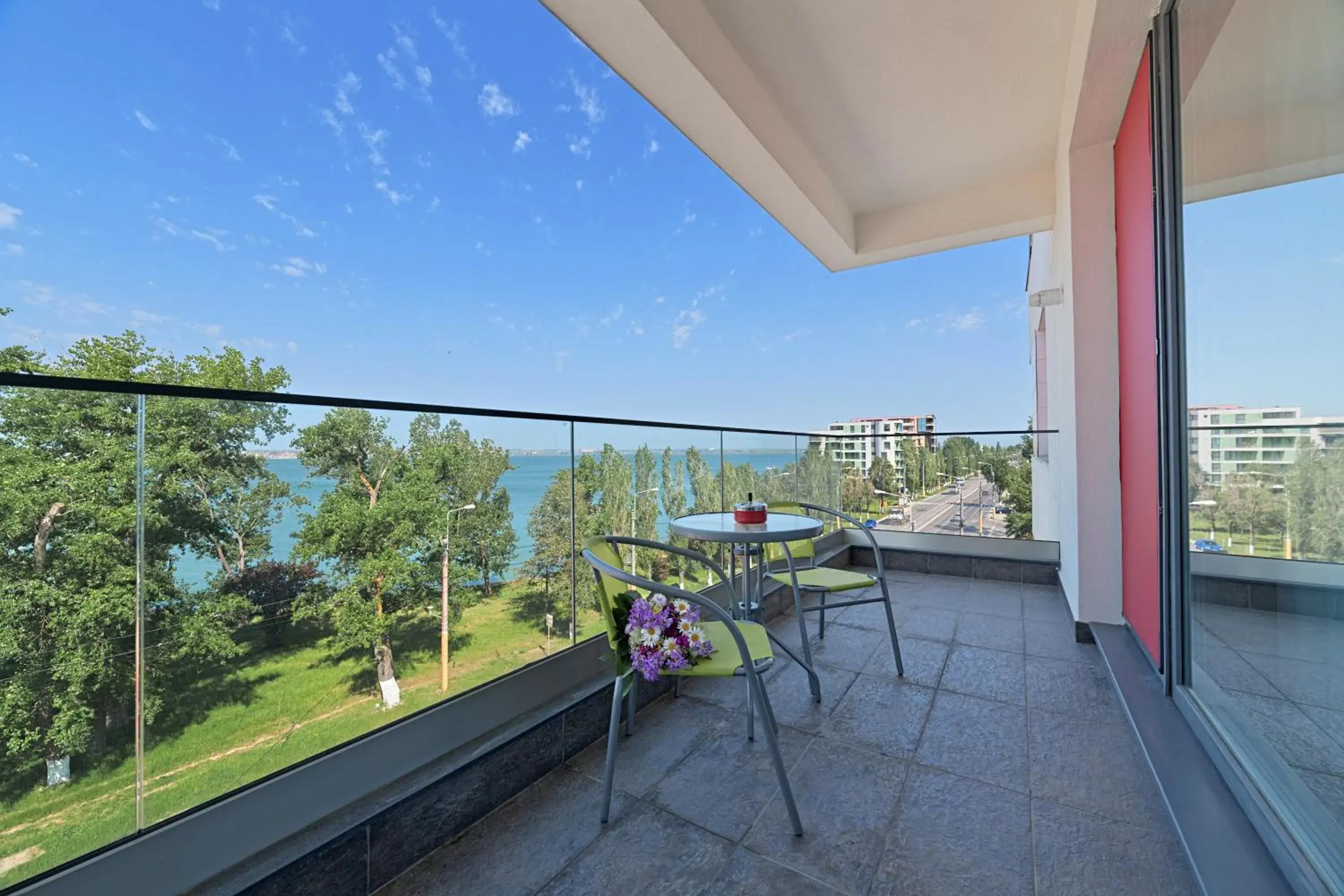 Lake view in Tomis Garden Apartments Mamaia Lake view in Tomis Garden Apartments Mamaia