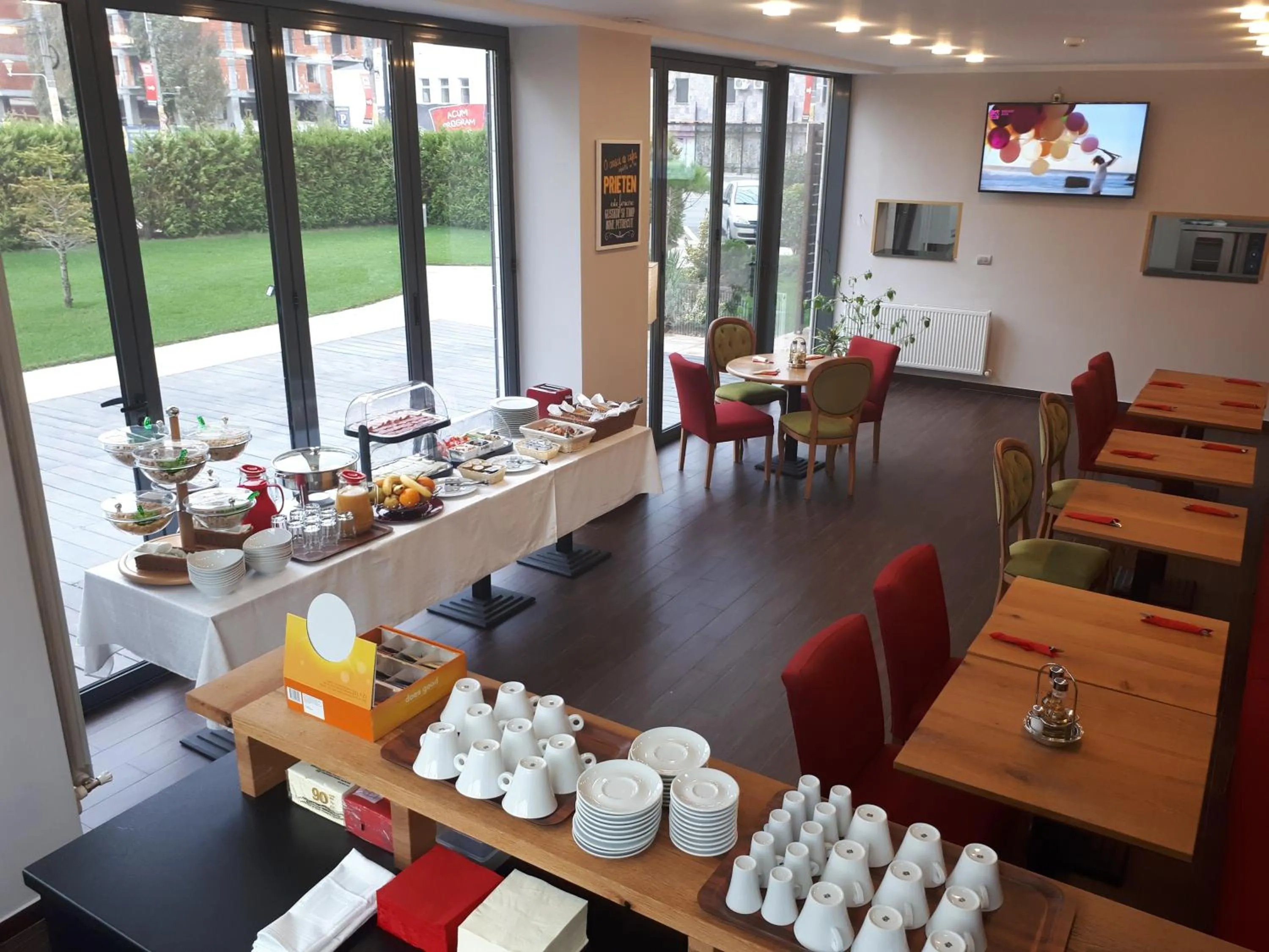Breakfast in Tomis Garden Apartments Mamaia