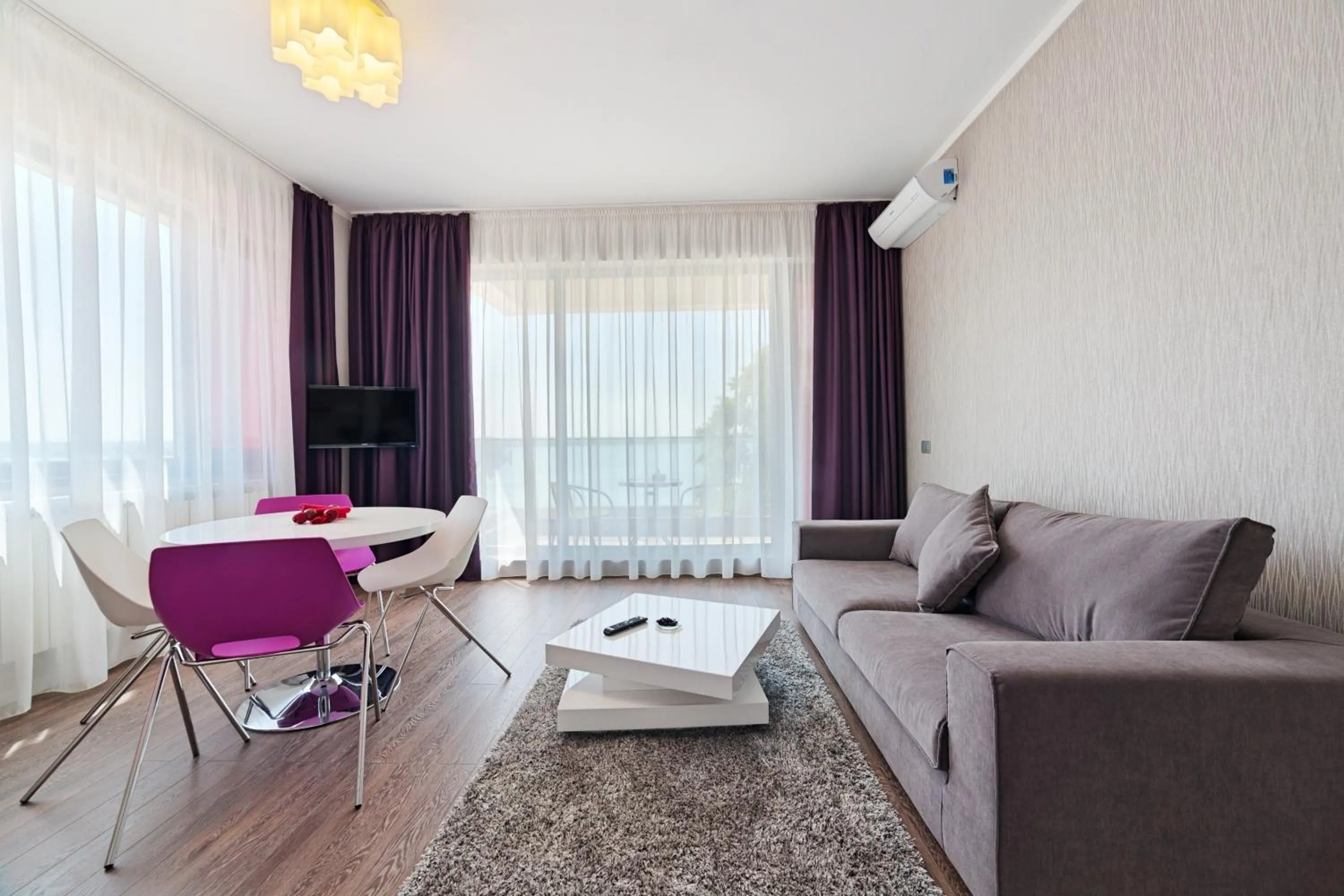 Living room in Tomis Garden Apartments Mamaia