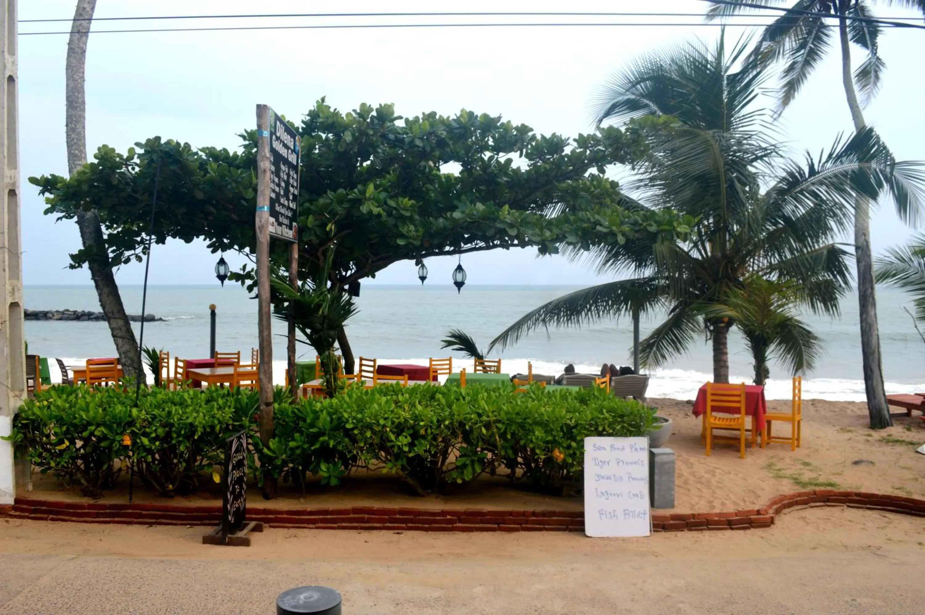 Dilena Beach Inn