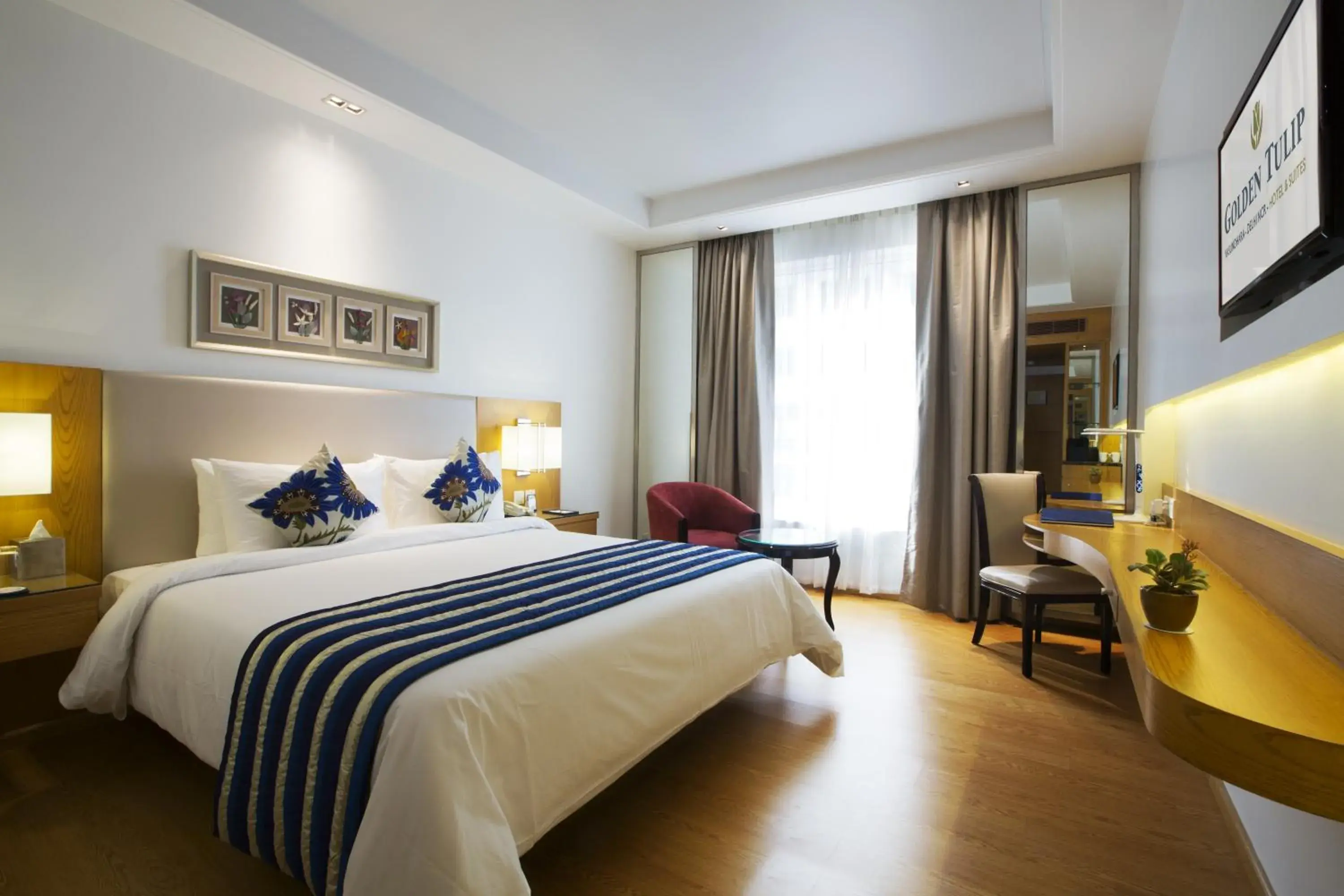Executive King Room - single occupancy in Golden Tulip Vasundhara Executive King Room - single occupancy in Golden Tulip Vasundhara