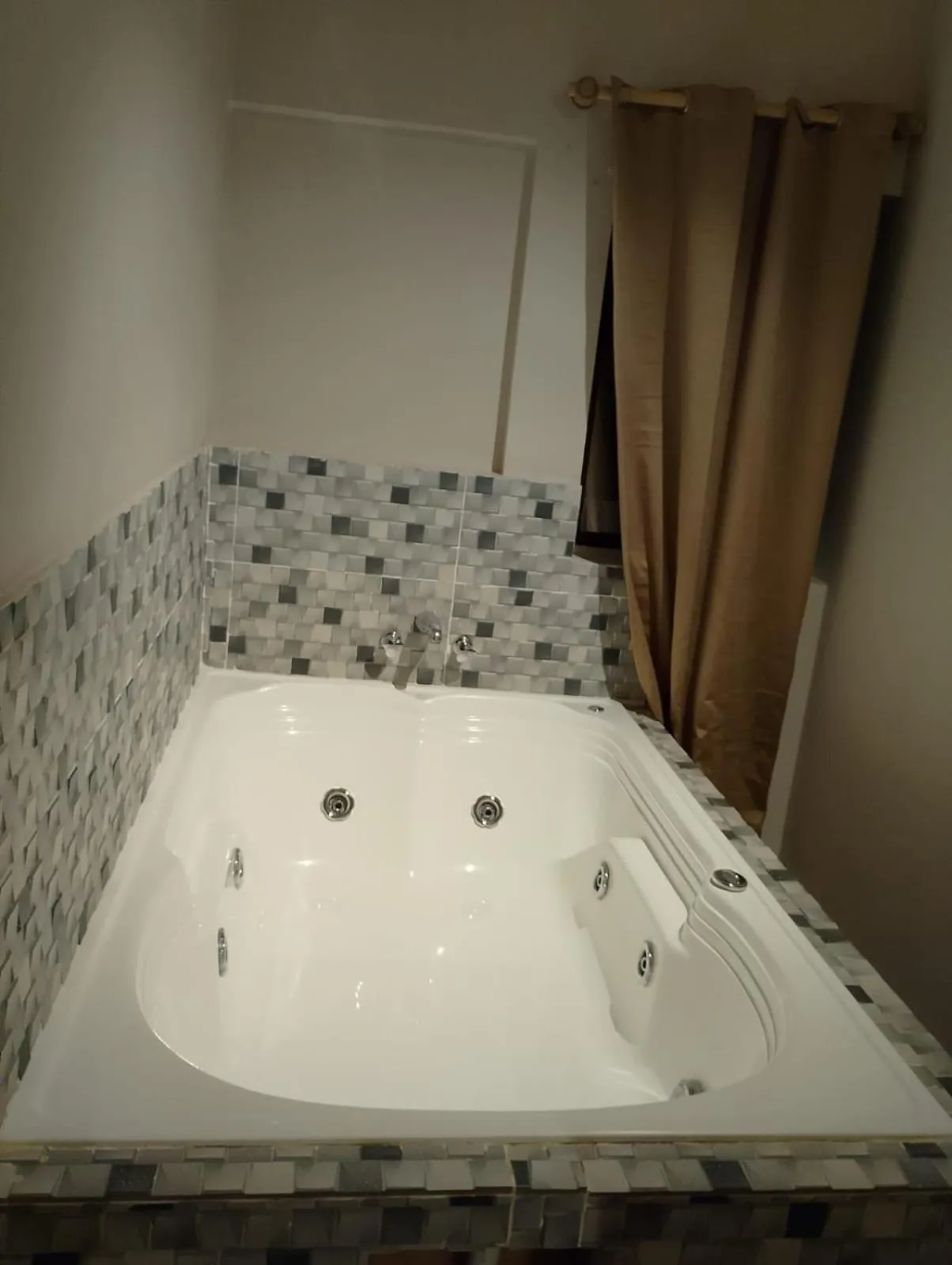 Hot Tub in History Center Hotel