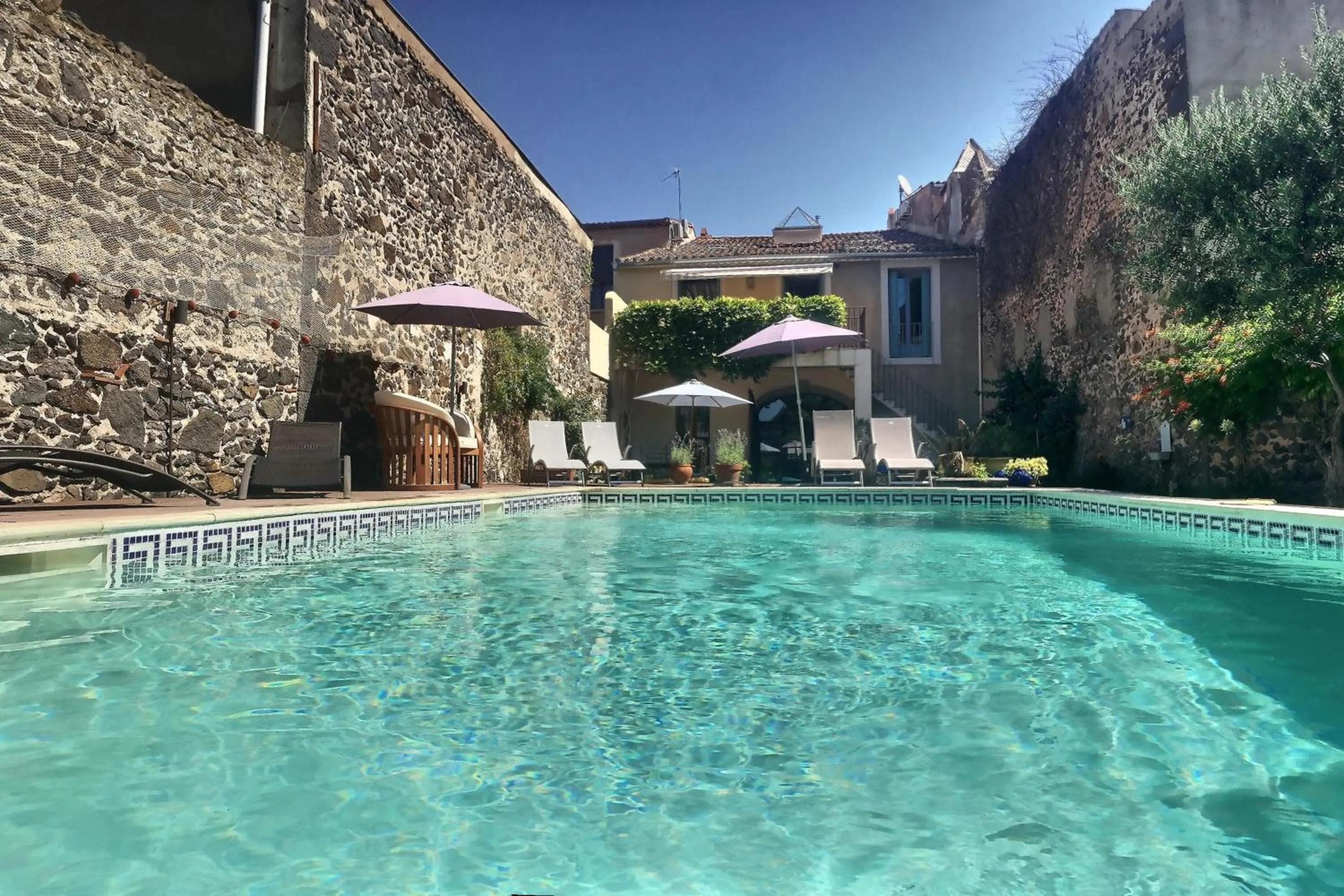 Property building in La Casa Occitane