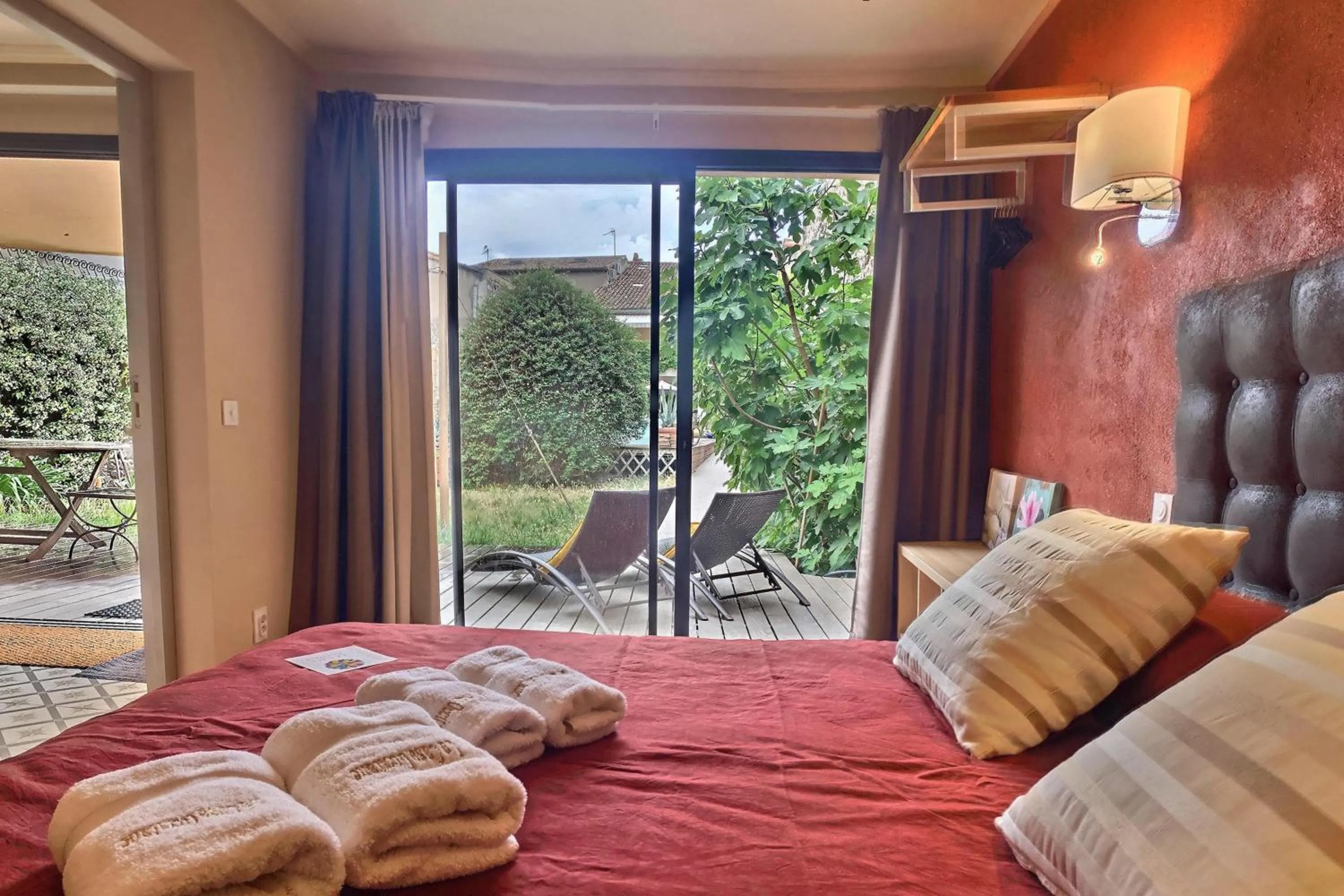 Balcony/Terrace, Bed in La Casa Occitane