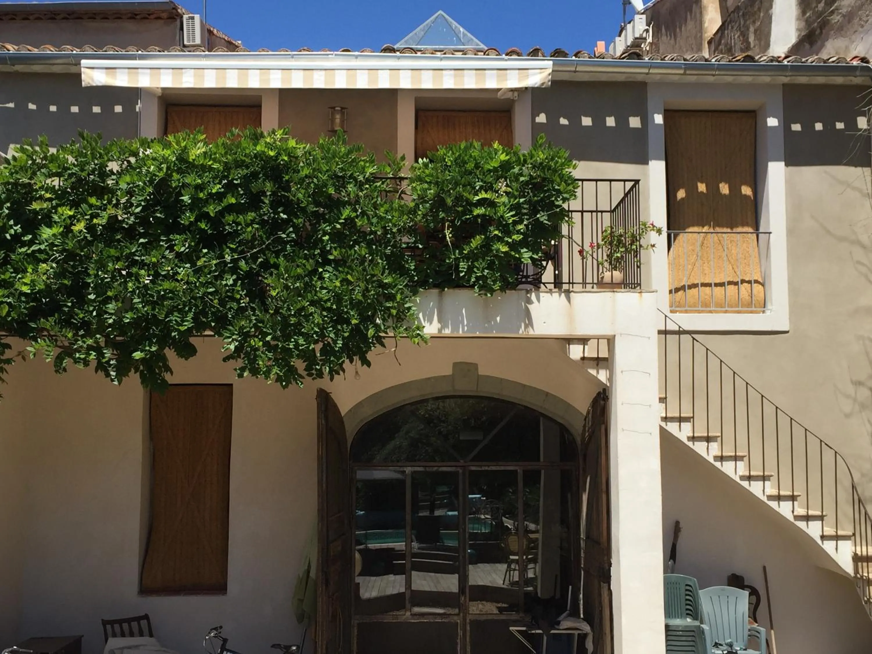 Facade/entrance in La Casa Occitane