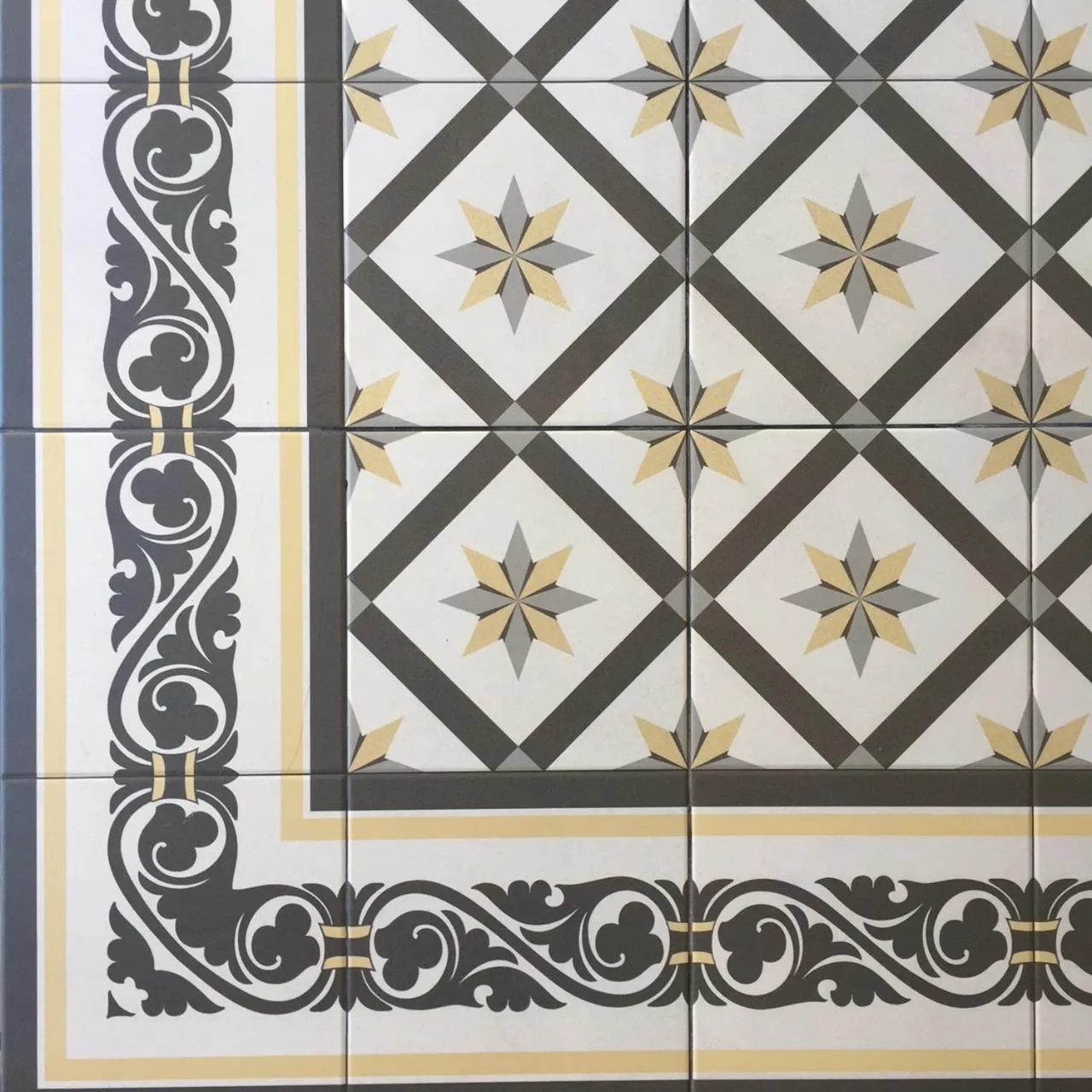 Decorative detail in La Casa Occitane