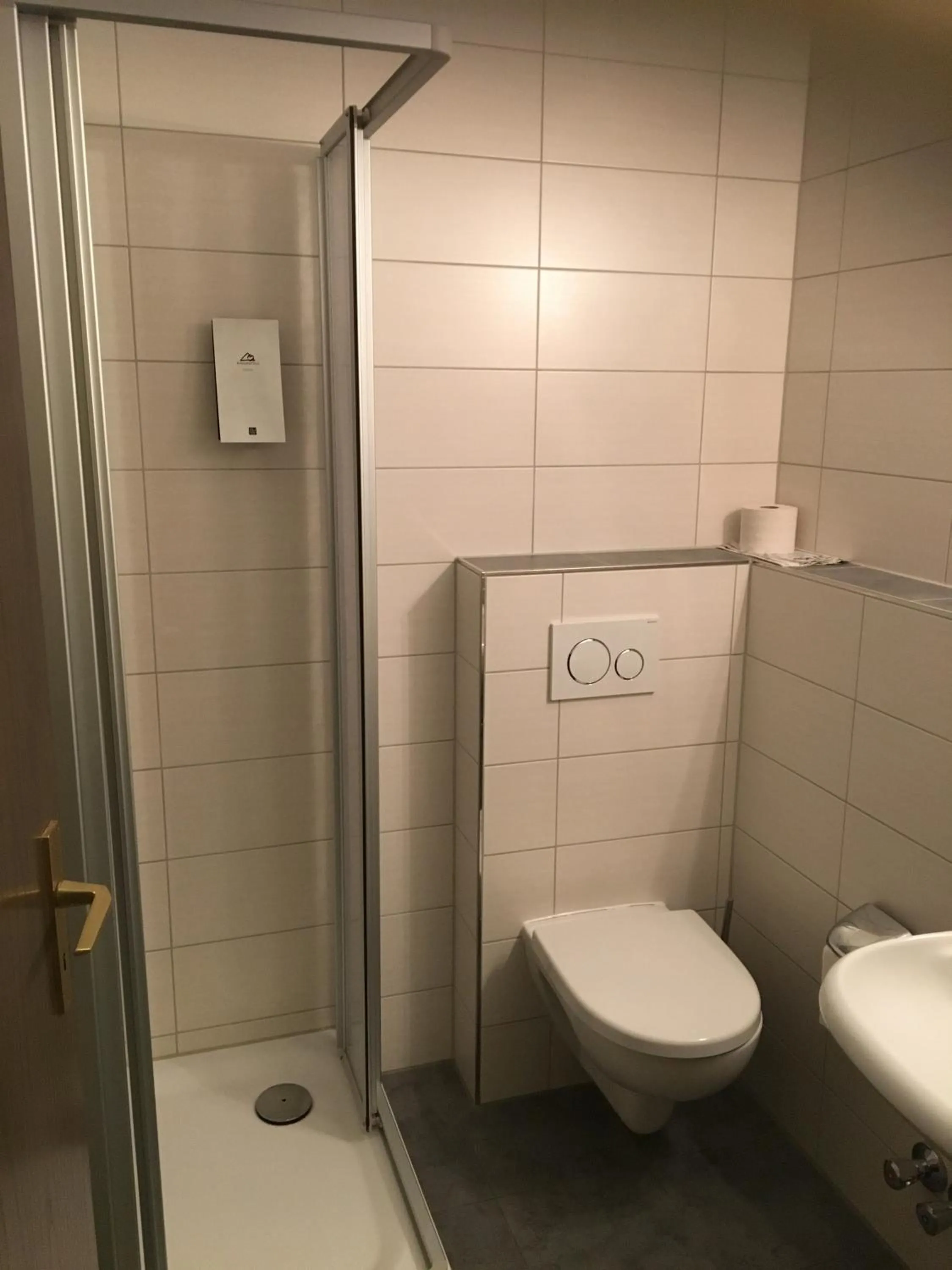Single Room with Shower in Hotel & Restaurant Mediterrane Küche