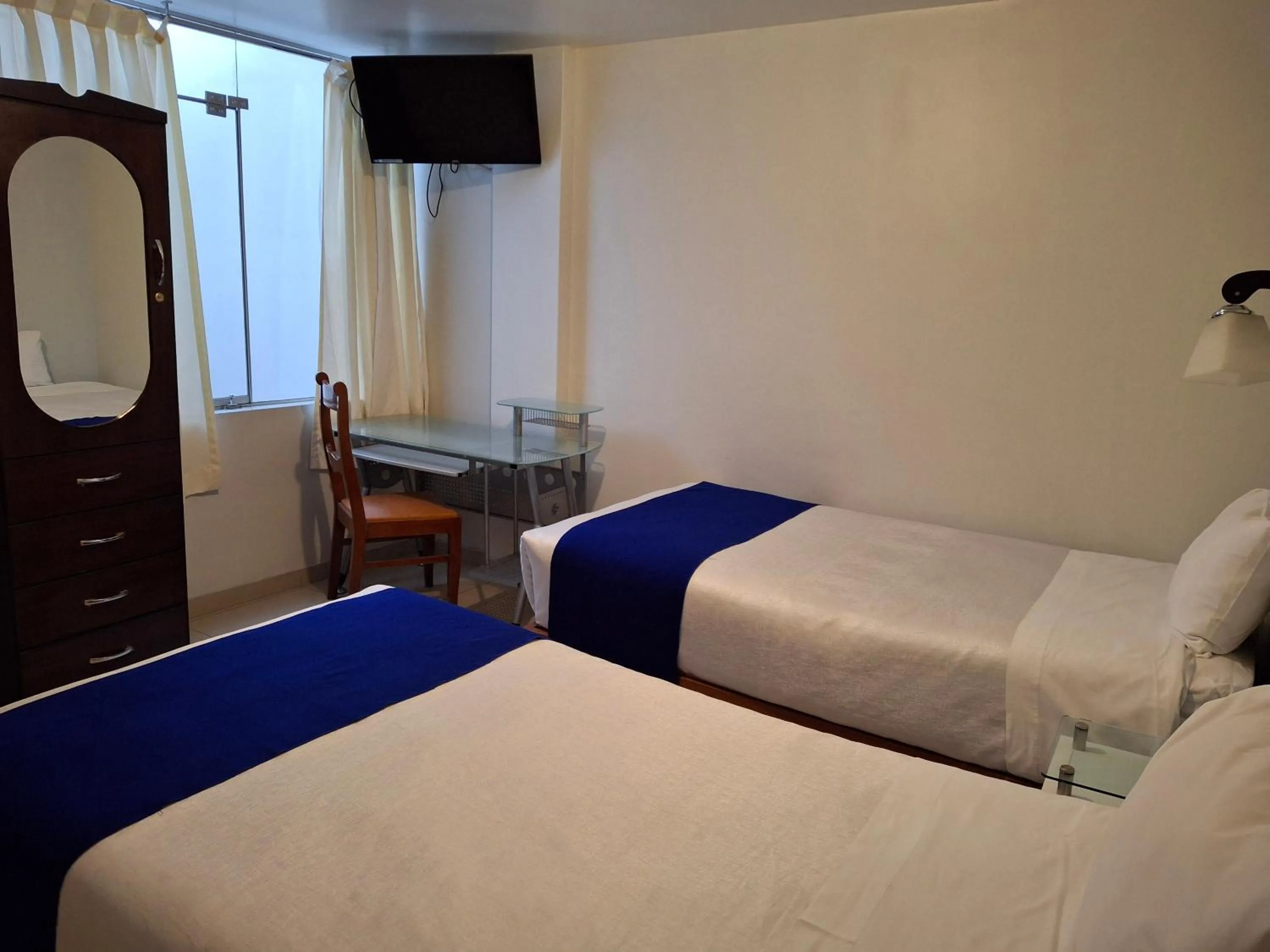 Photo of the whole room, Bed in Hotel Sideral AQP