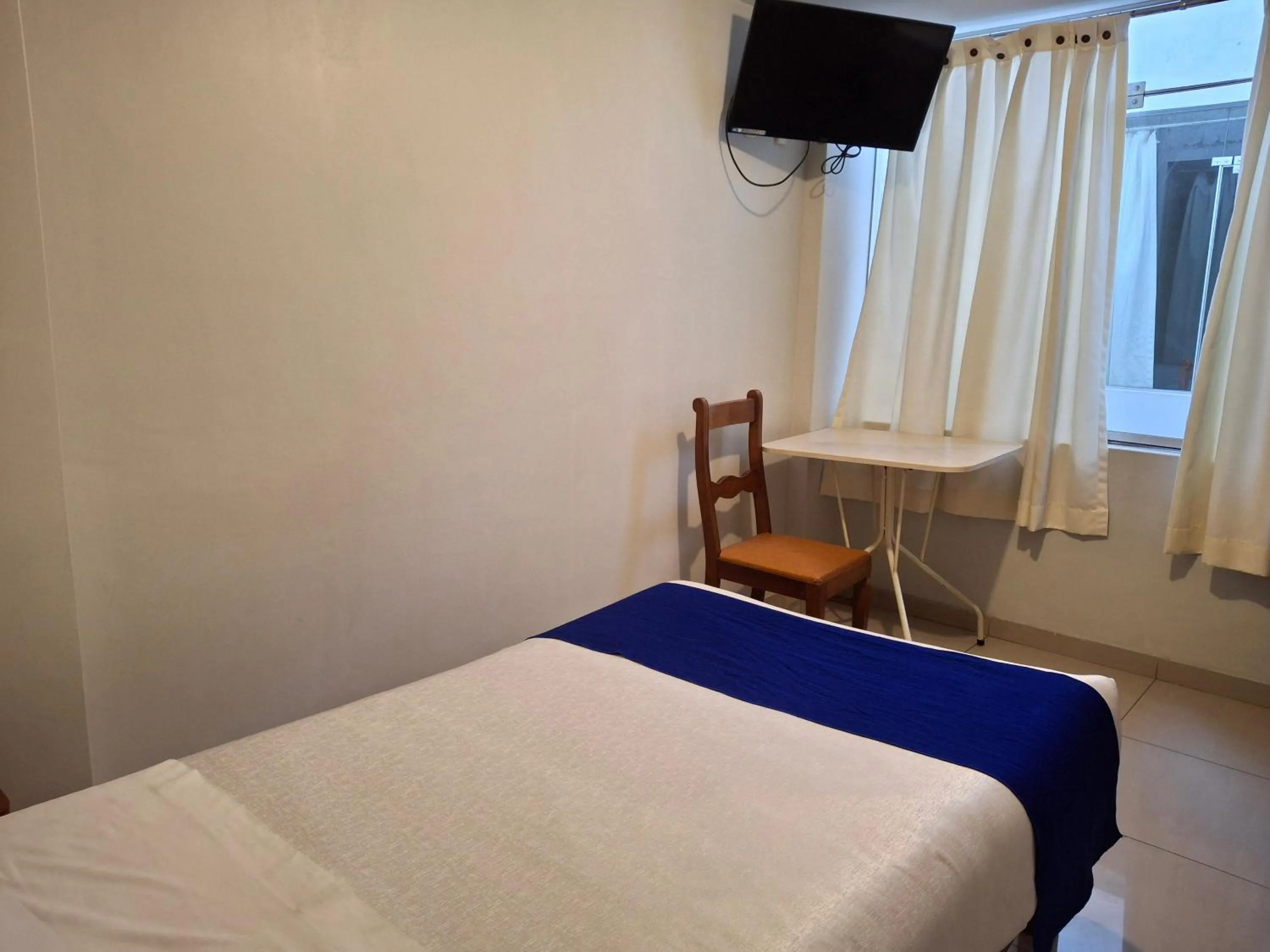 TV and multimedia, Bed in Hotel Sideral AQP