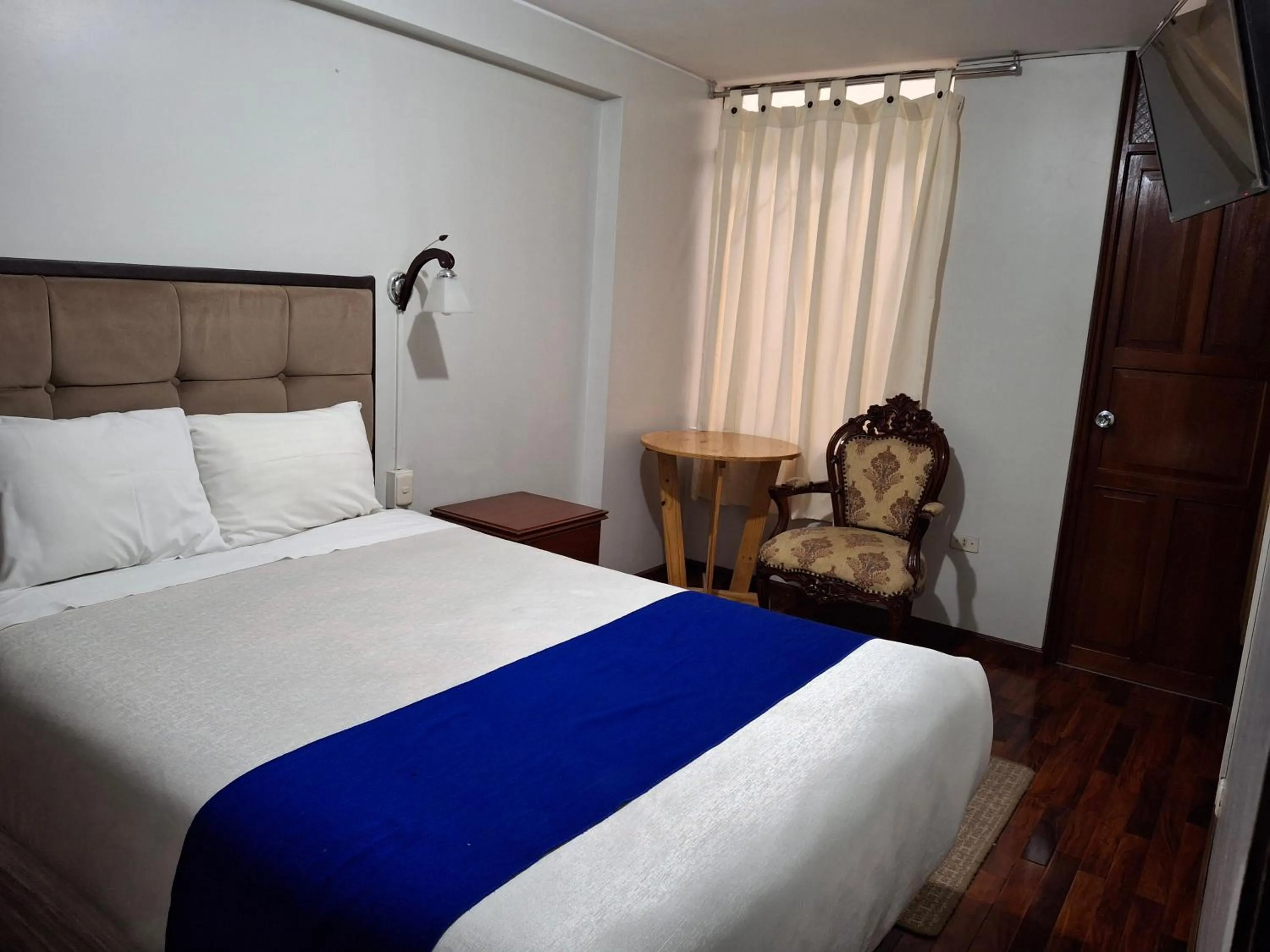 Photo of the whole room, Bed in Hotel Sideral AQP