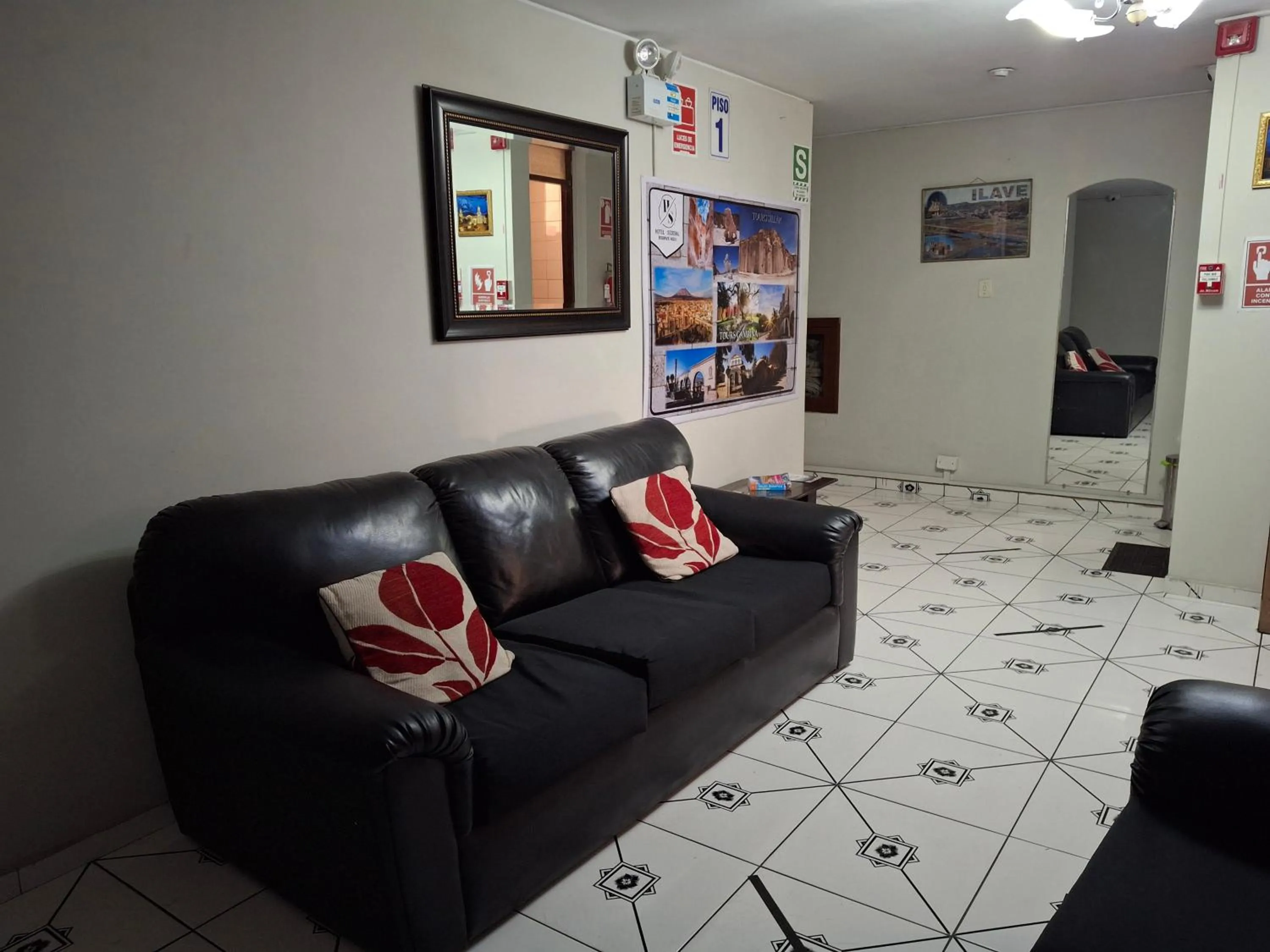 Living room in Hotel Sideral AQP