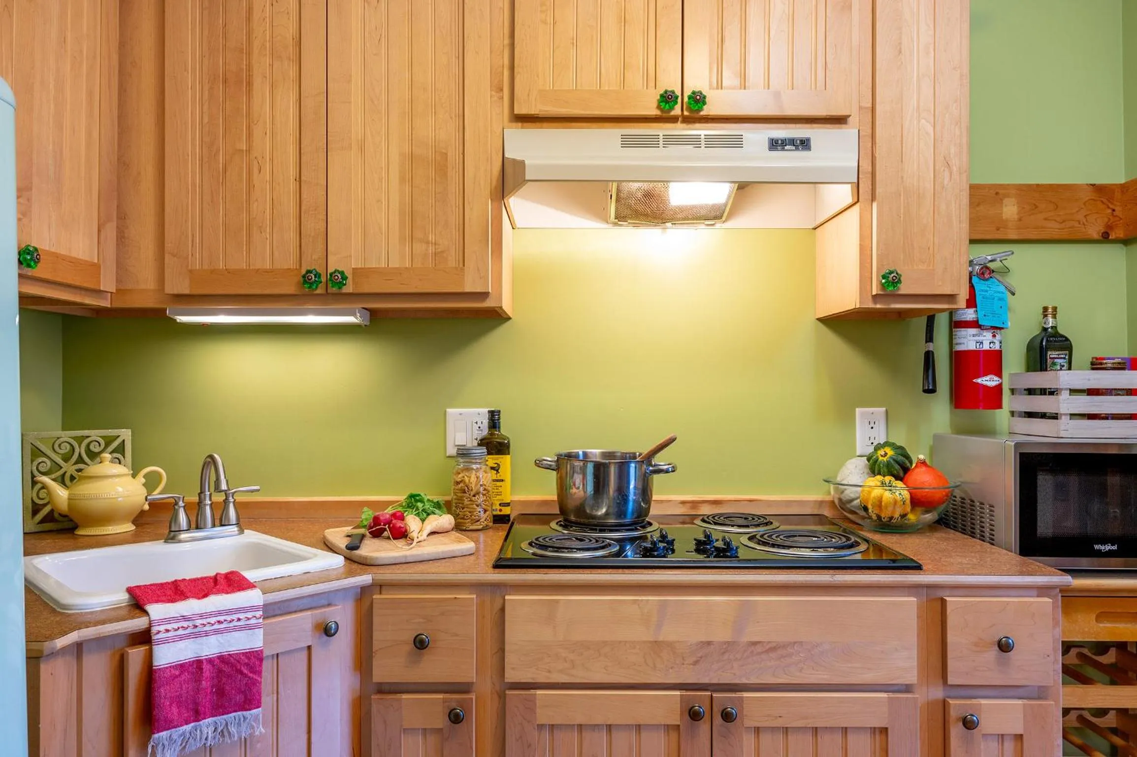 kitchen in Victoria Falls House Inn