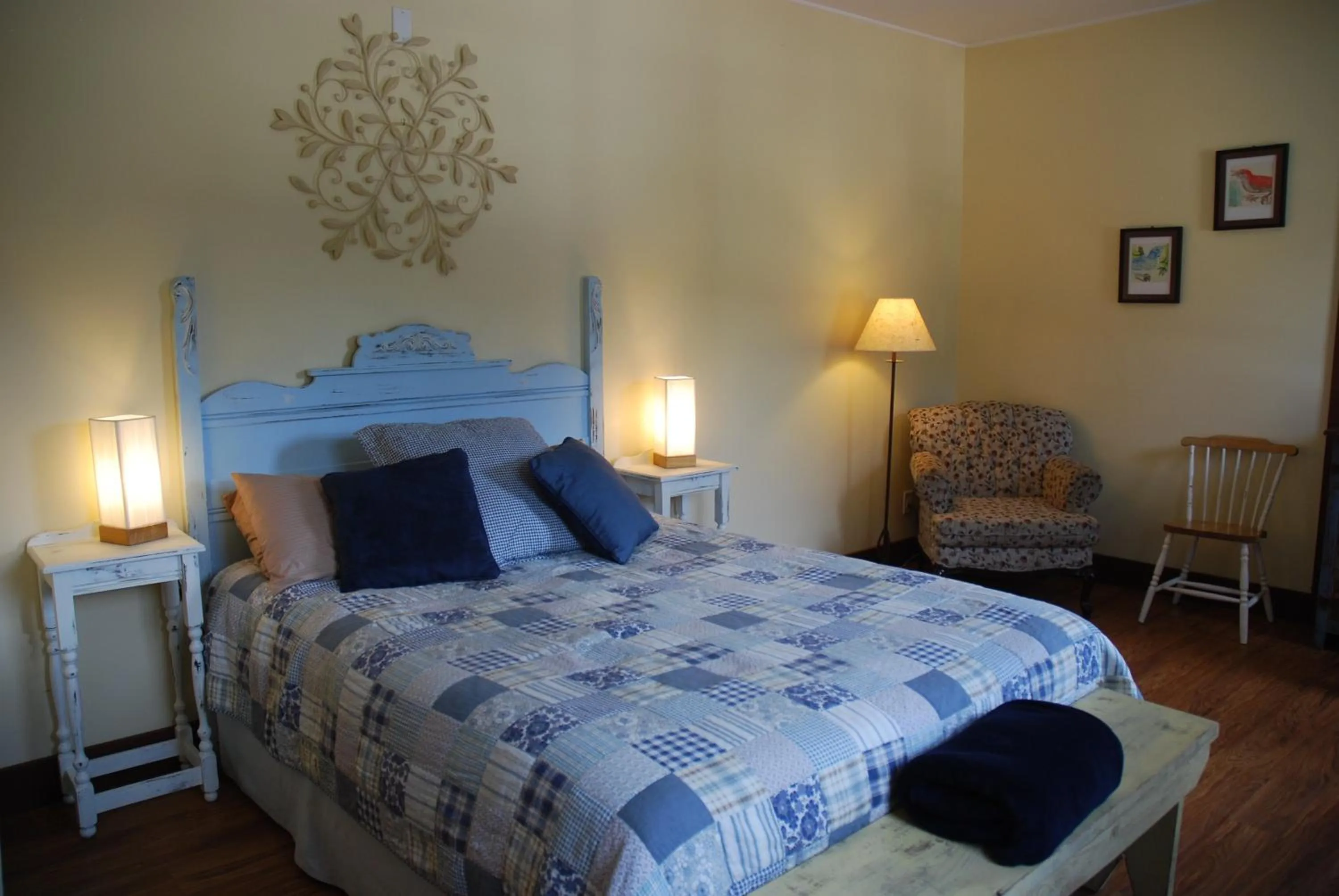 Bed in Victoria Falls House Inn