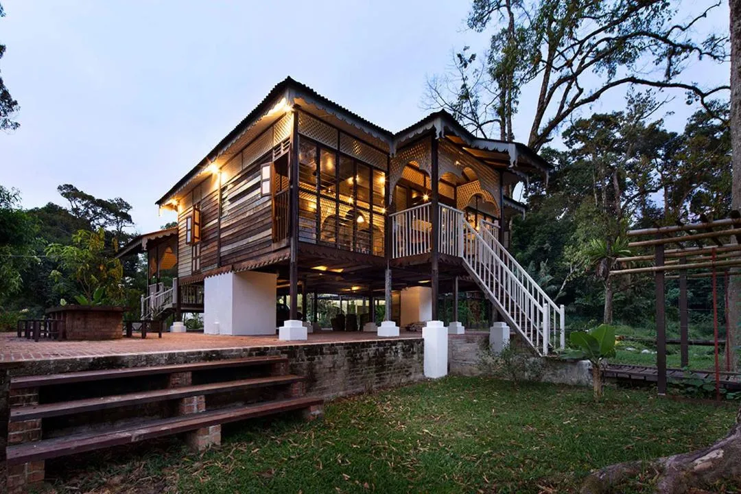 Property building in Bagas Zakariah Orchard Lodge