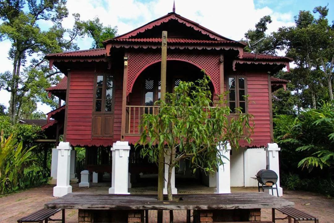 Property building in Bagas Zakariah Orchard Lodge