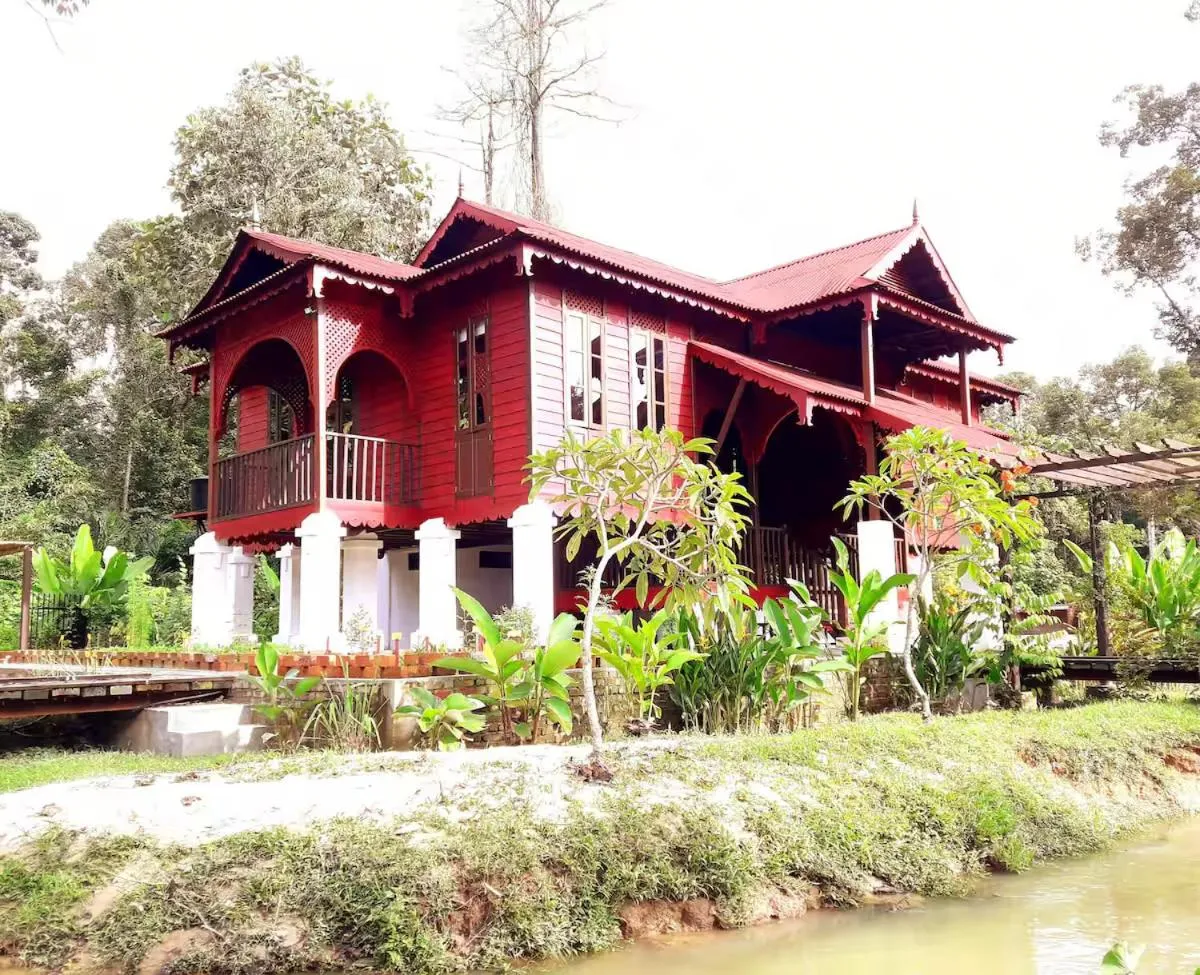 Property building in Bagas Zakariah Orchard Lodge